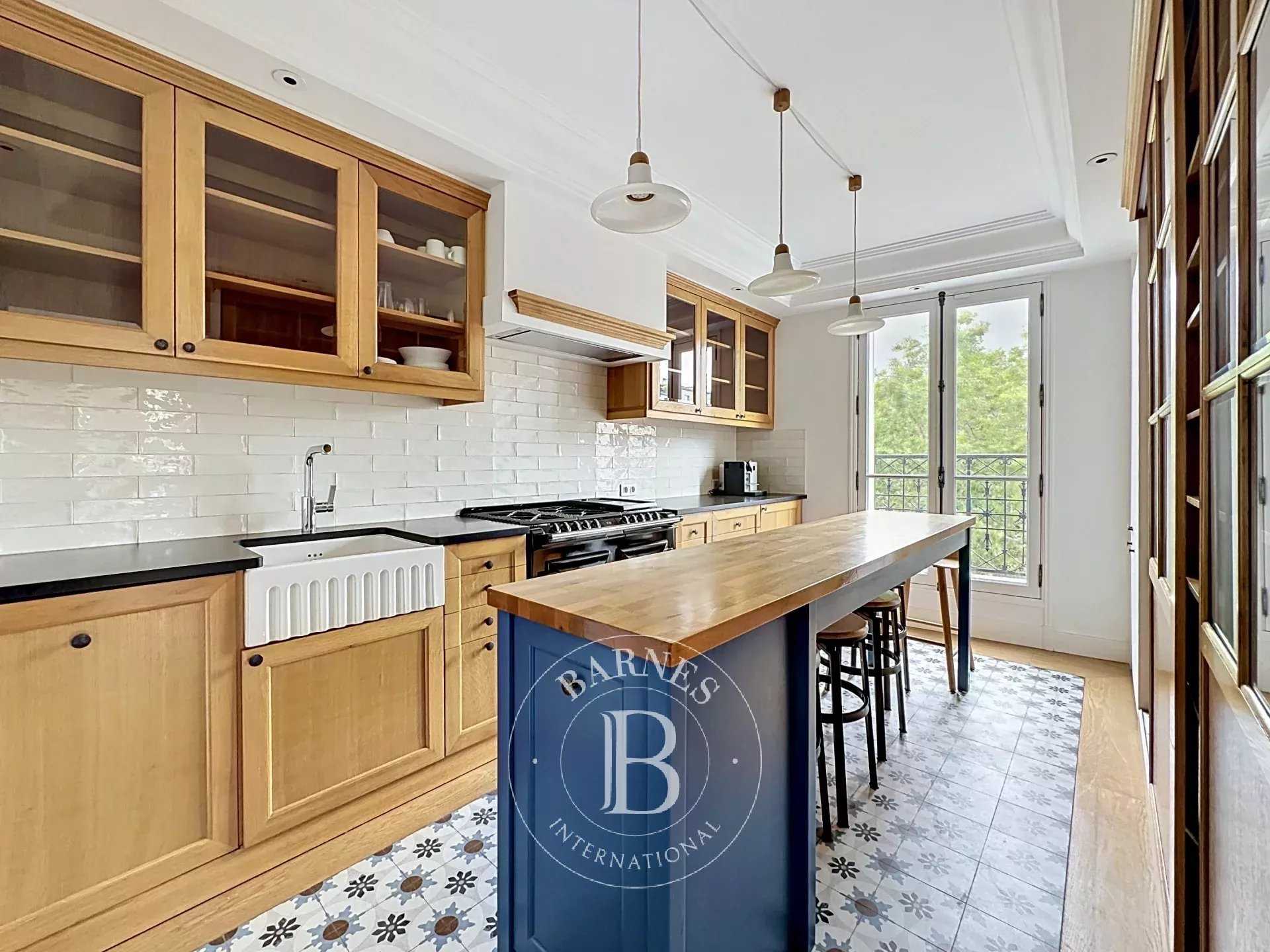 Paris  - Apartment 3 Bedrooms
