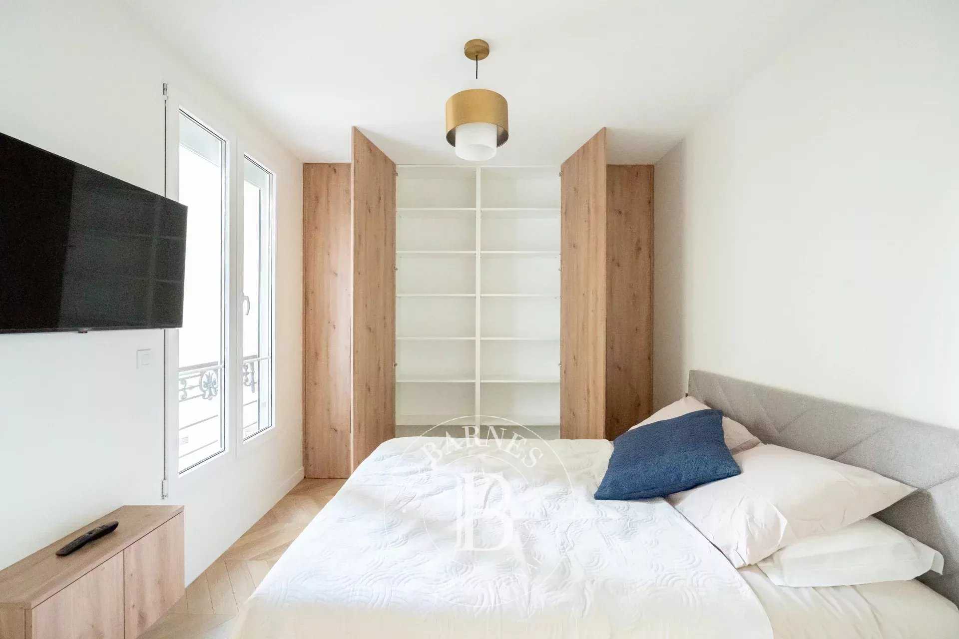 Paris  - Appartement 5 Pièces 3 Chambres
