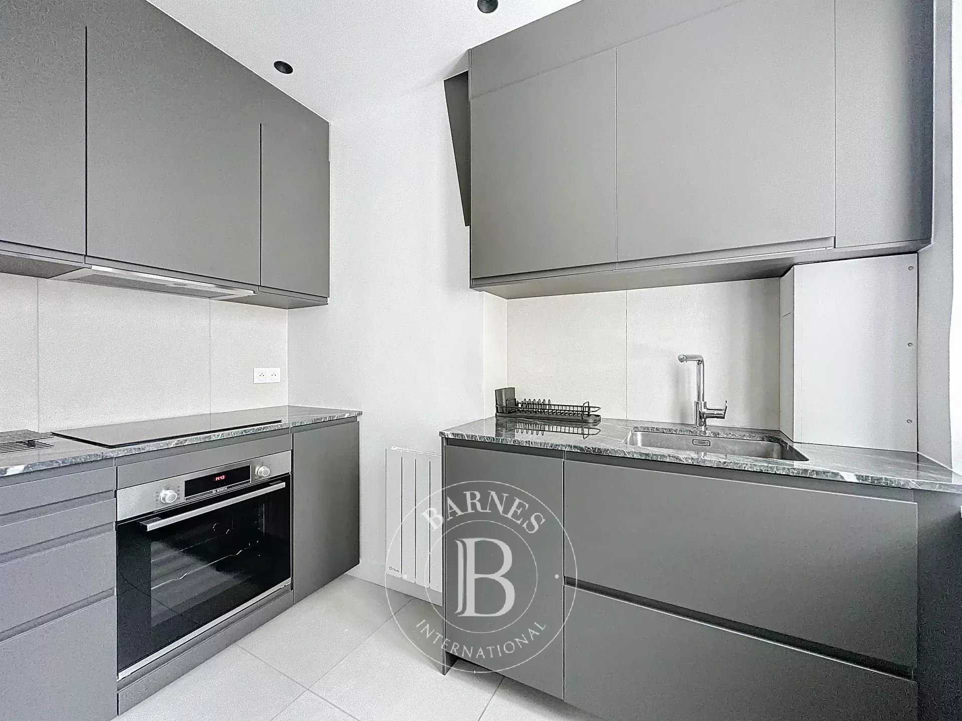 Paris  - Piso 2 Cuartos, 1 Habitacion