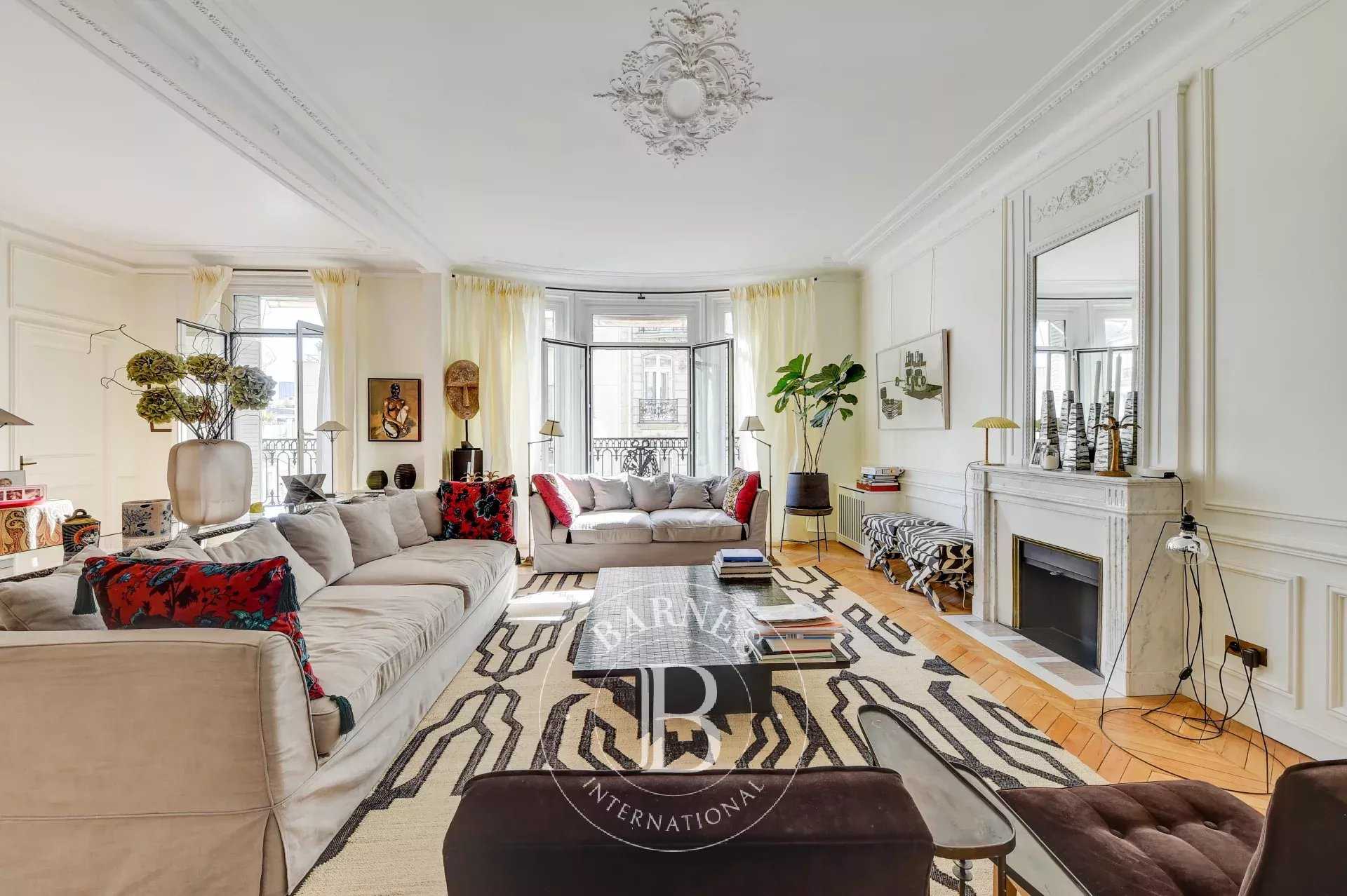 Paris  - Apartment 5 Bedrooms