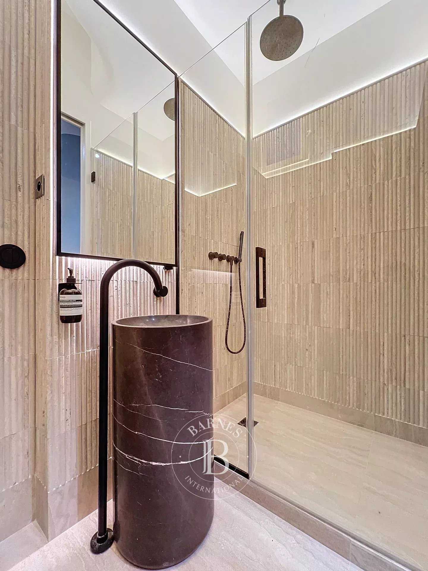 Paris  - Apartment 2 Bedrooms