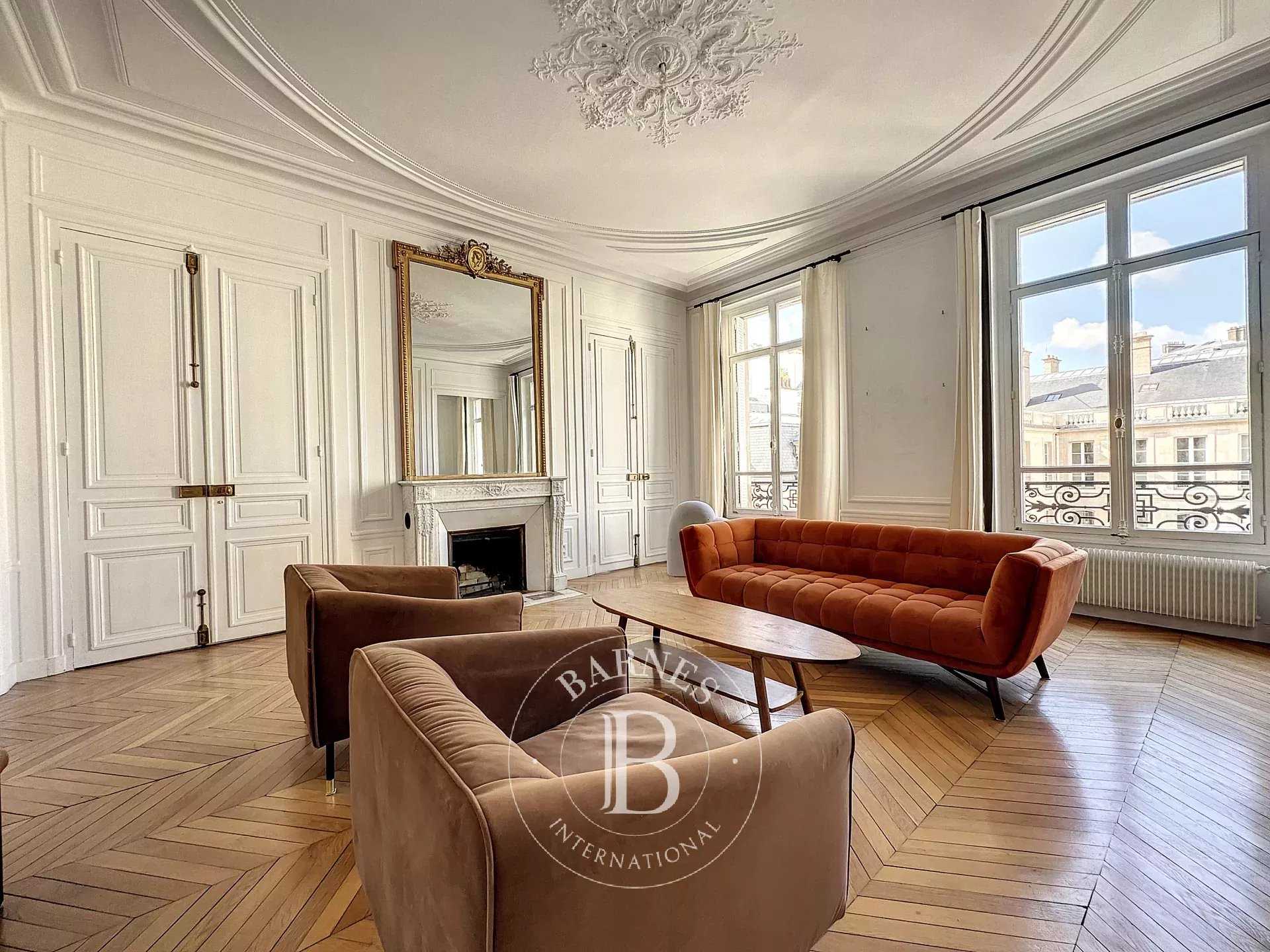 Appartement Paris 75007  -  ref 82825624 (picture 1)