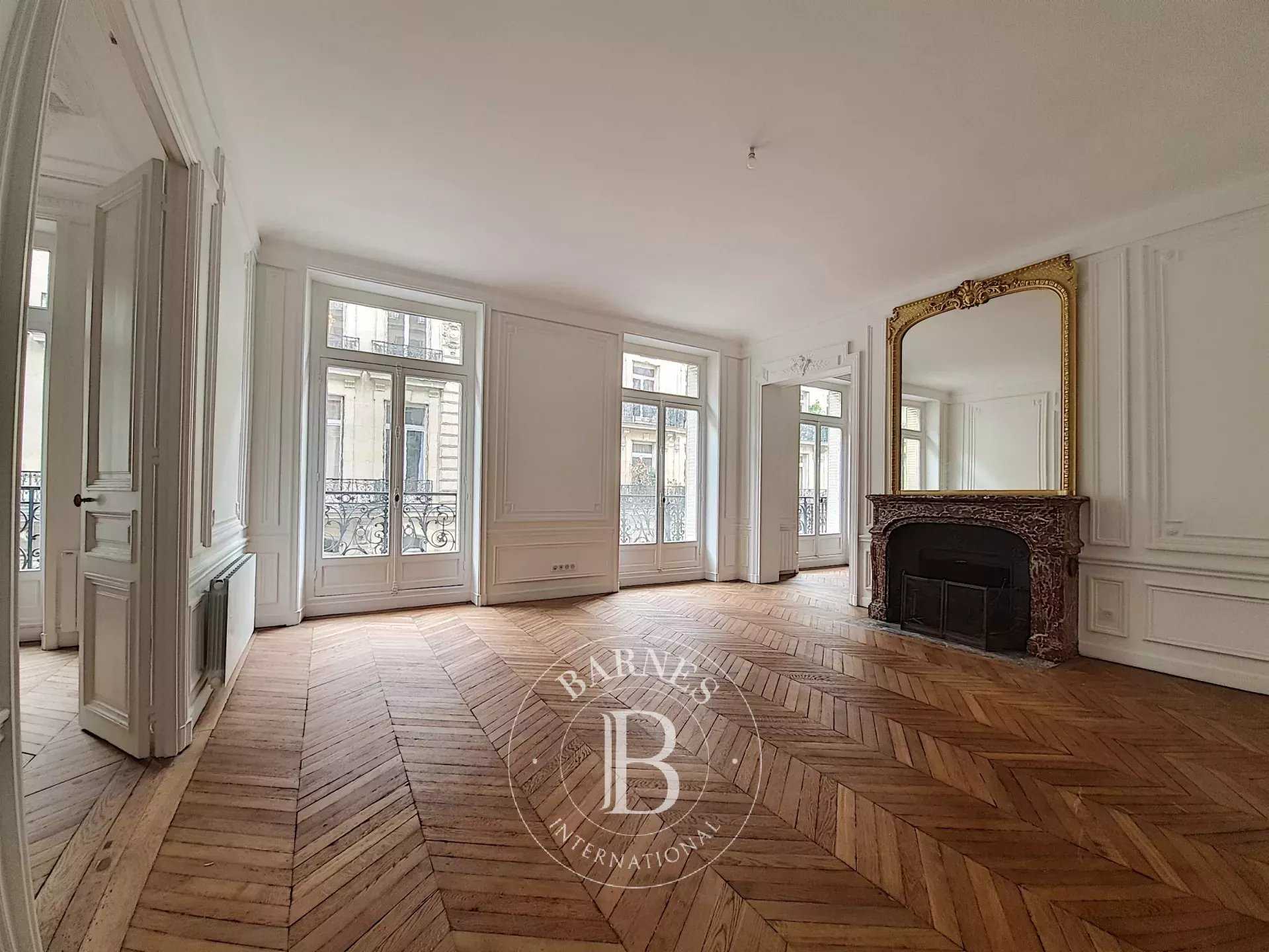 Apartment Paris 75007  -  ref 5083968 (picture 1)