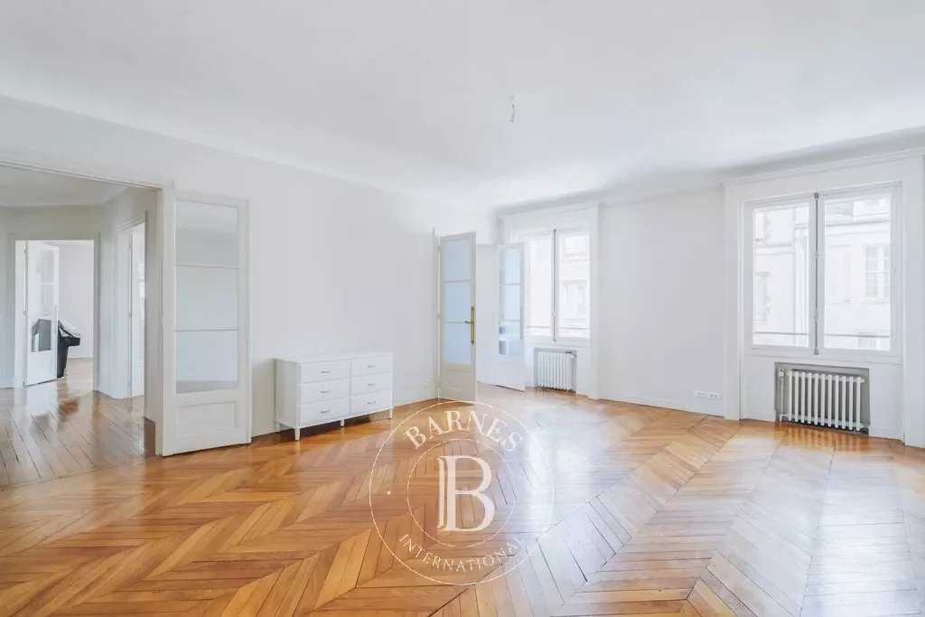 Apartment Paris 75006  -  ref 83633752 (picture 1)