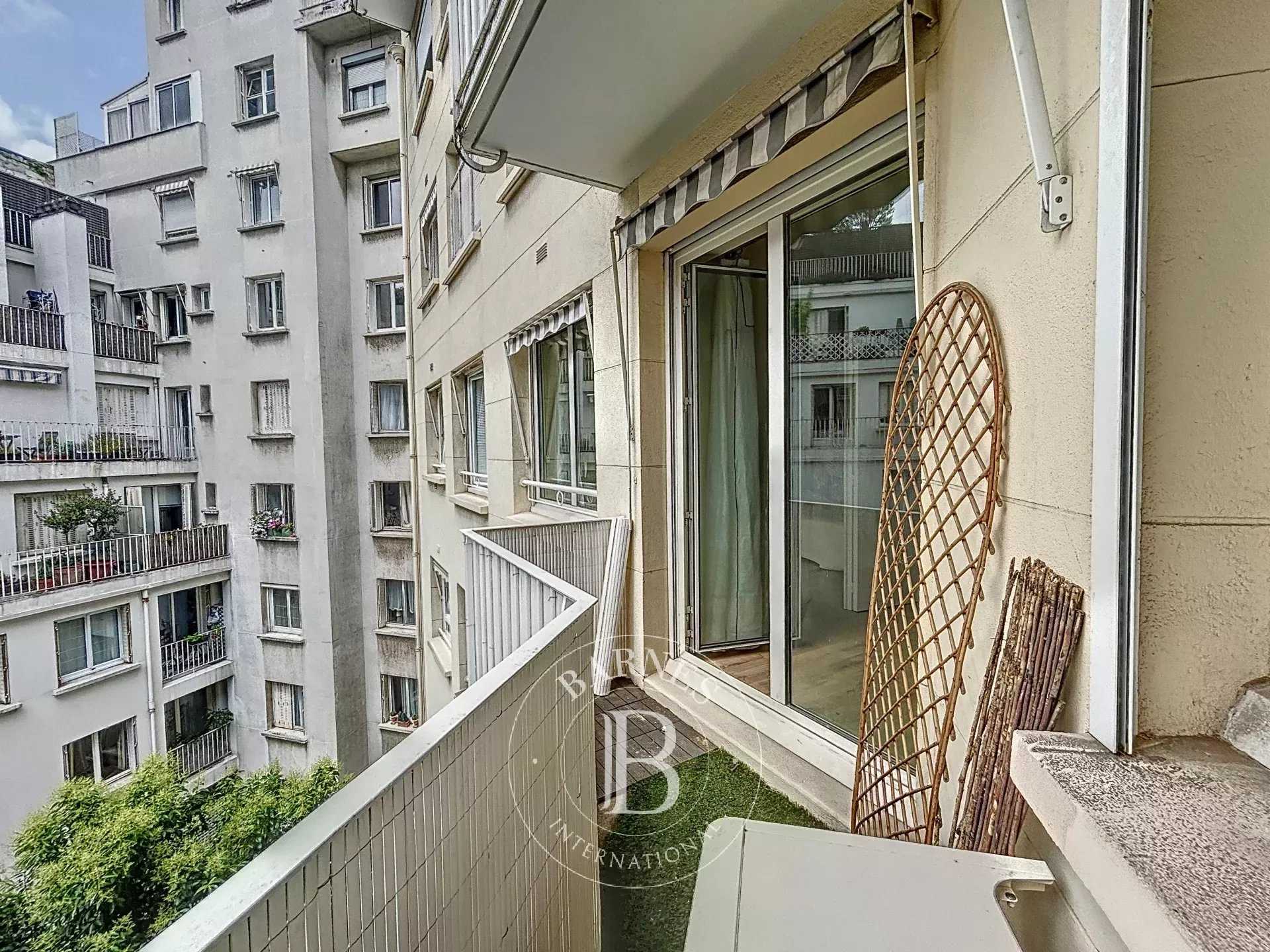 Apartment Paris 75007  -  ref 85030875 (picture 2)