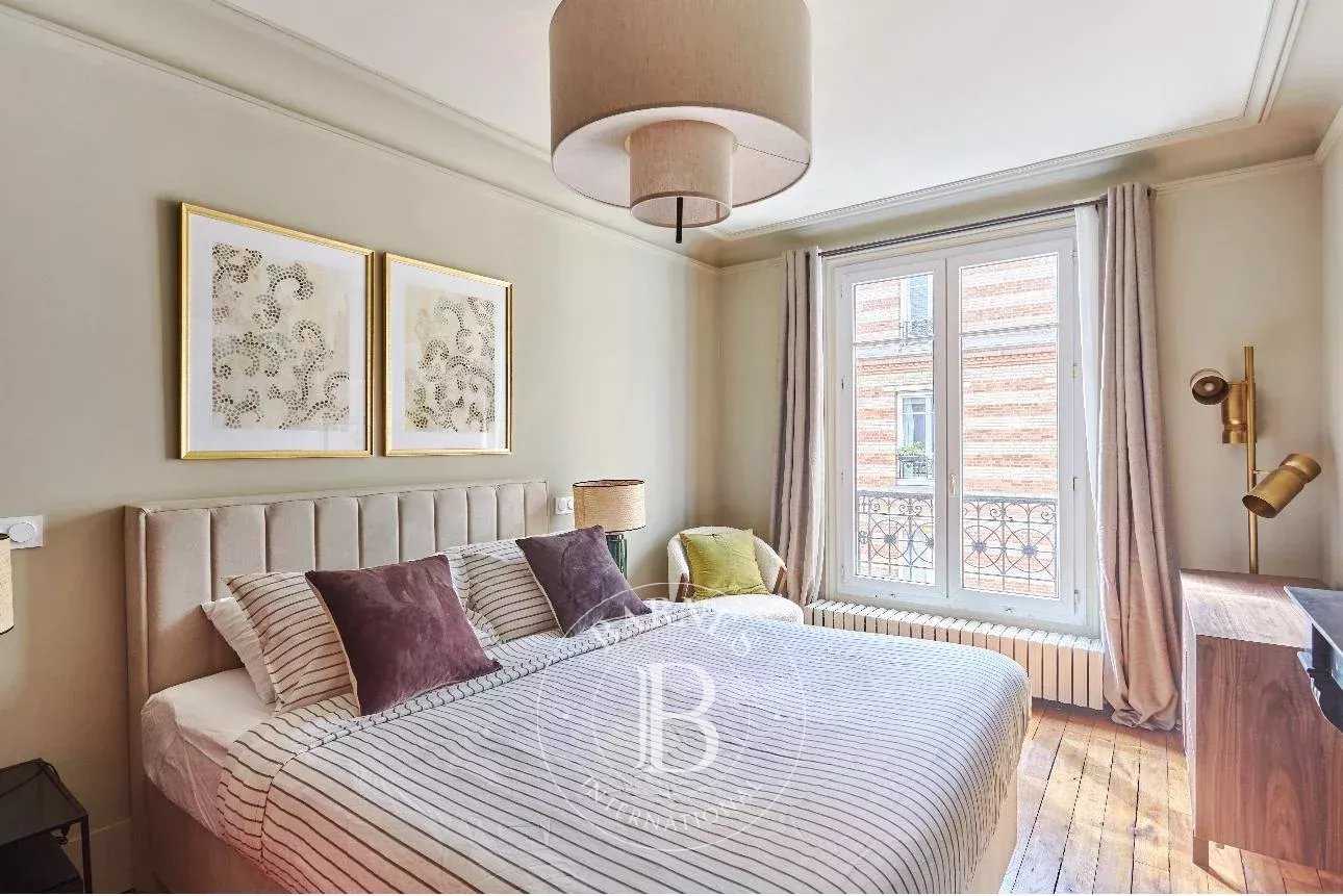 Apartment Paris 75007  -  ref 85982845 (picture 2)