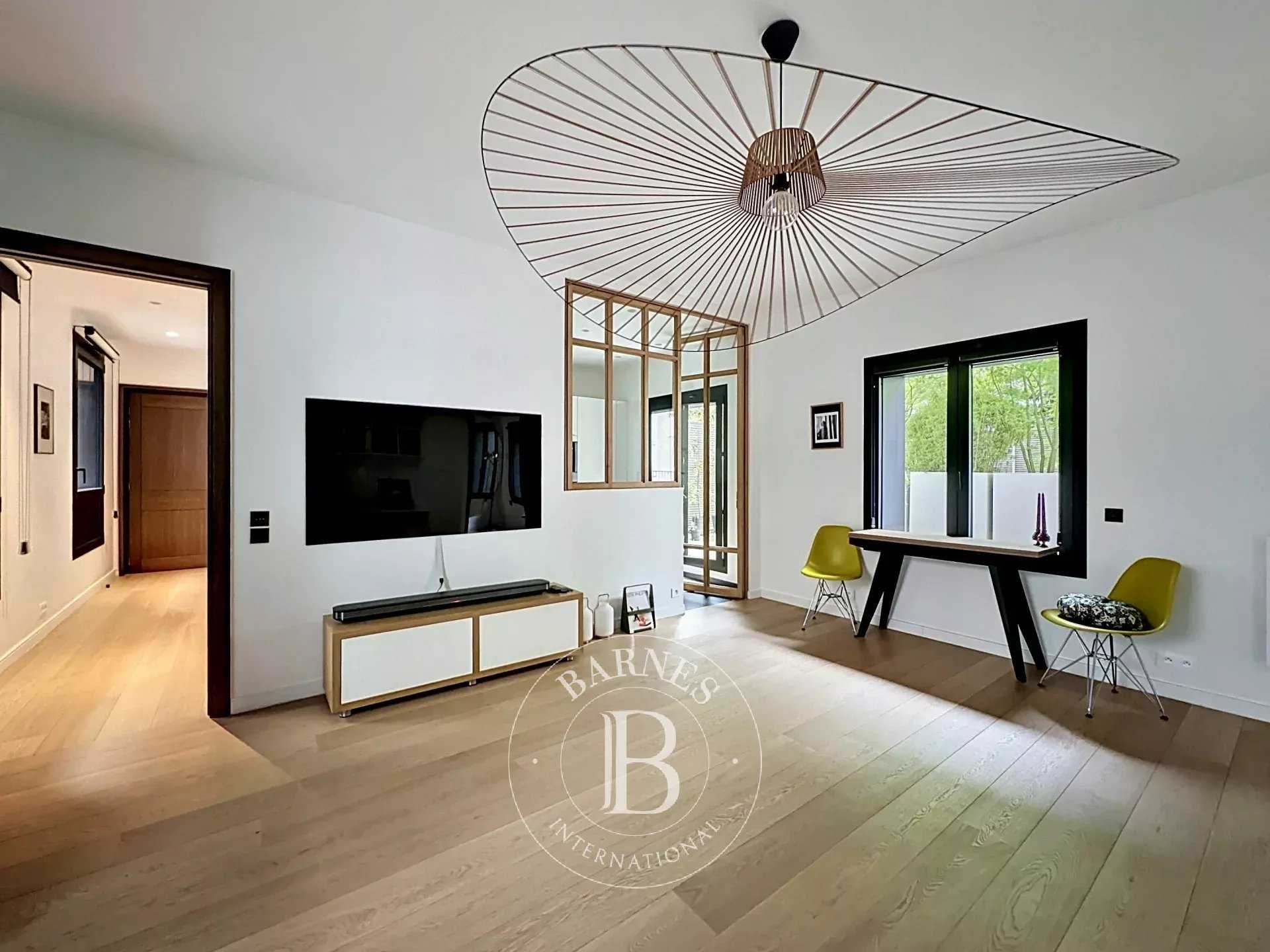Apartment Paris 75007  -  ref 87017578 (picture 2)