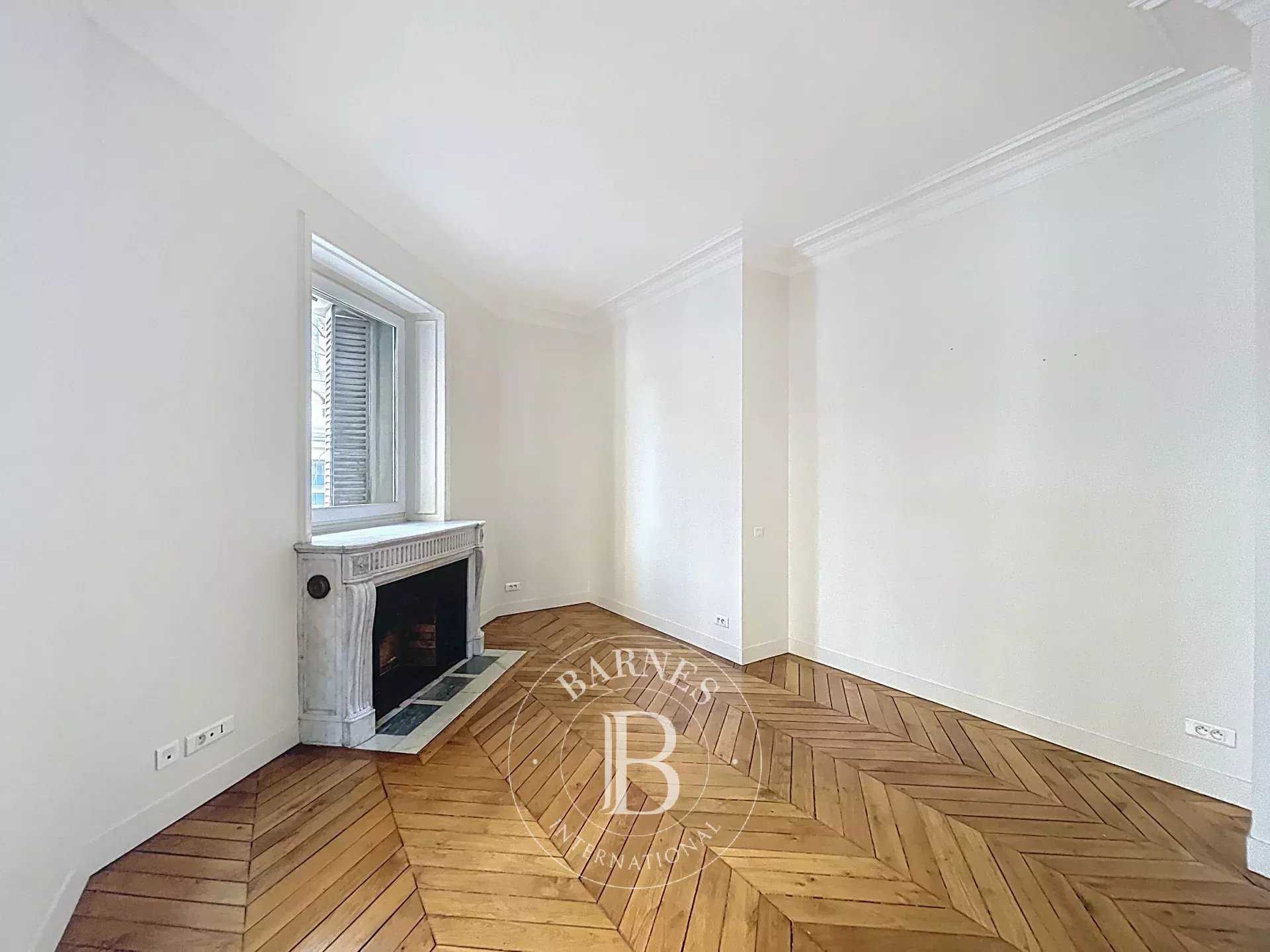 Appartement Paris 75006  -  ref 85717418 (picture 3)