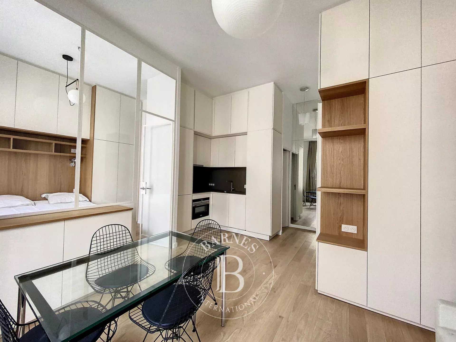 Appartement Paris 75007  -  ref 82987188 (picture 2)