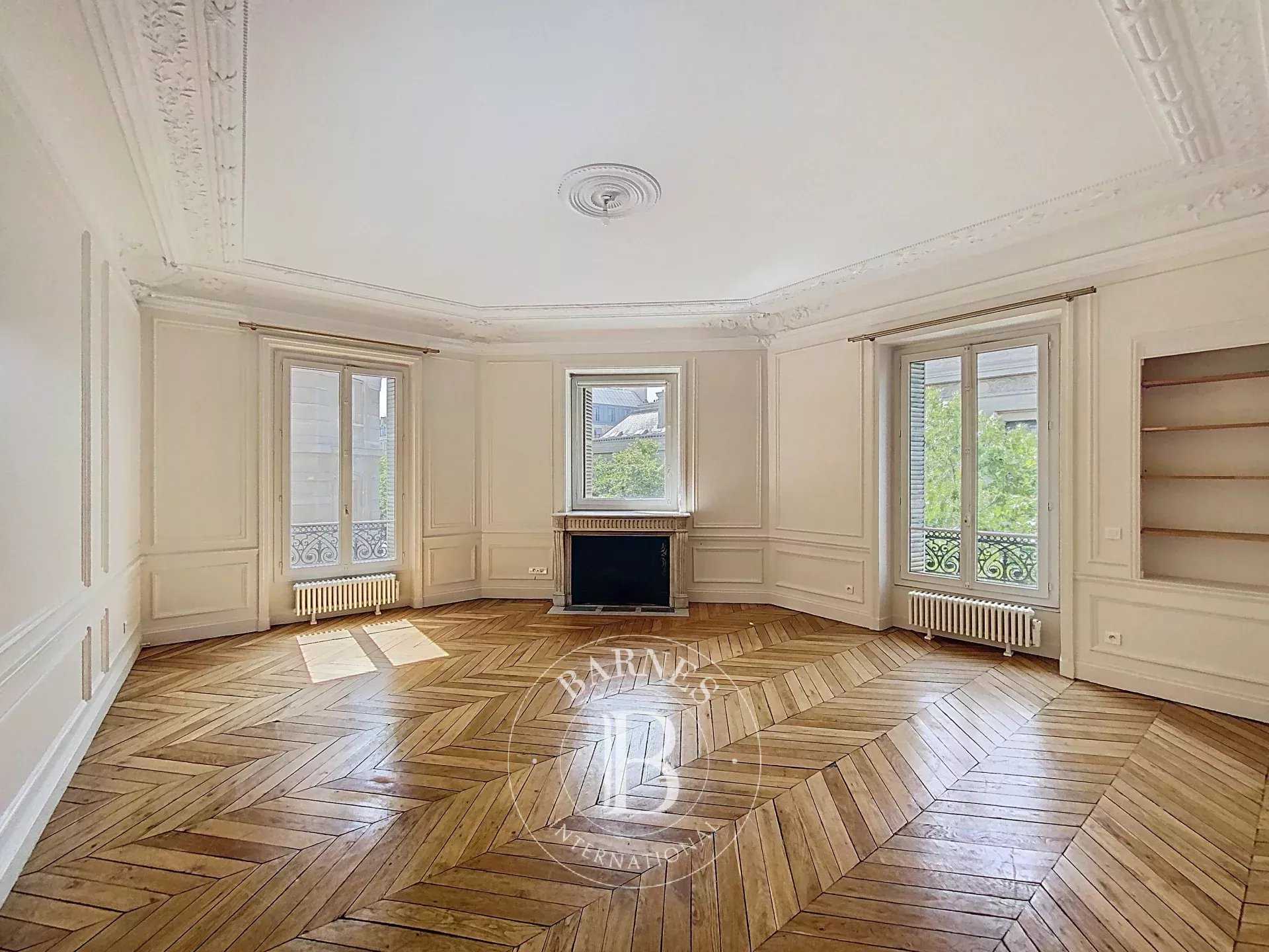 Appartement Paris 75006  -  ref 86010842 (picture 1)