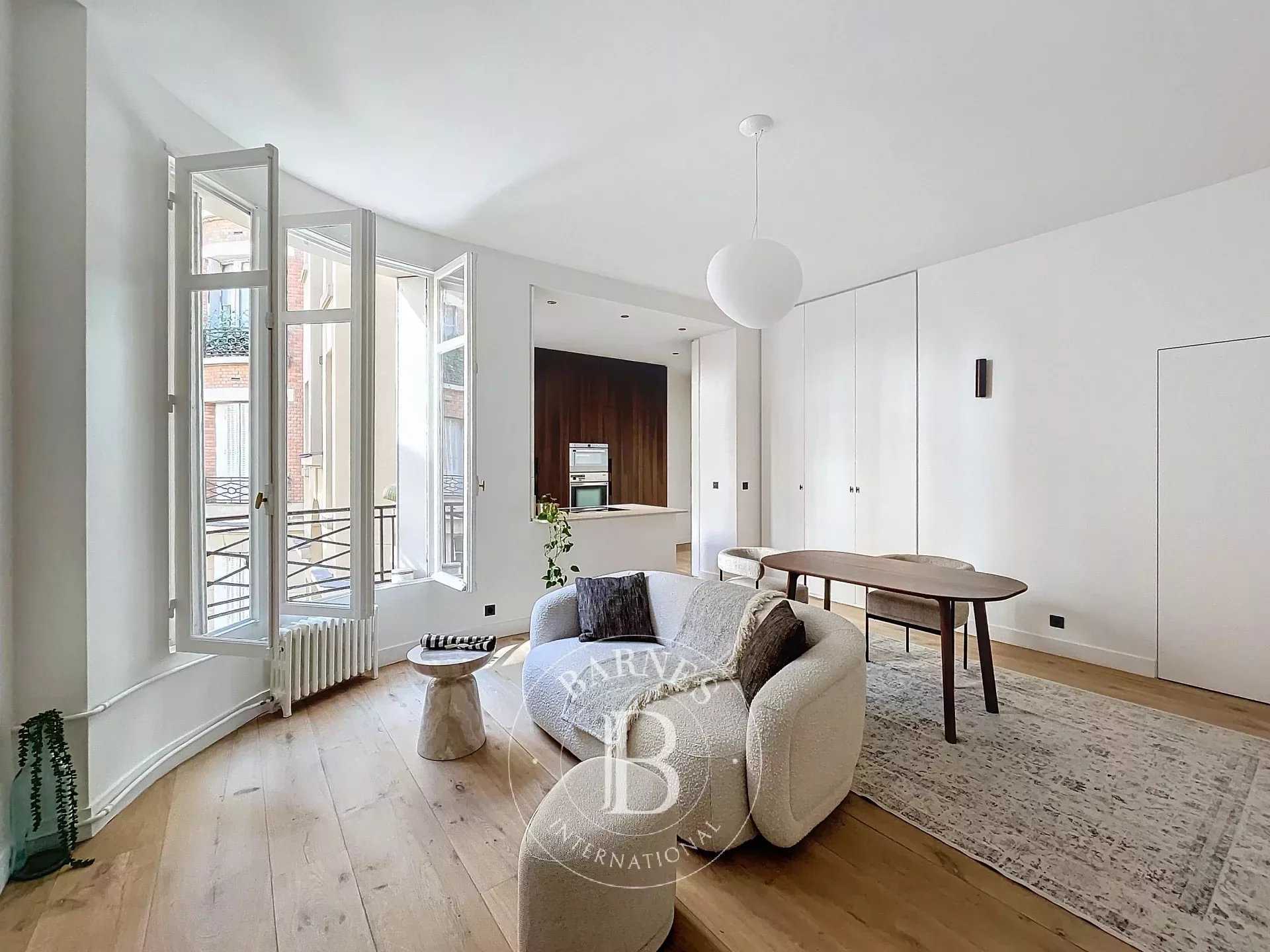 Apartment Paris 75007  -  ref 85243373 (picture 1)