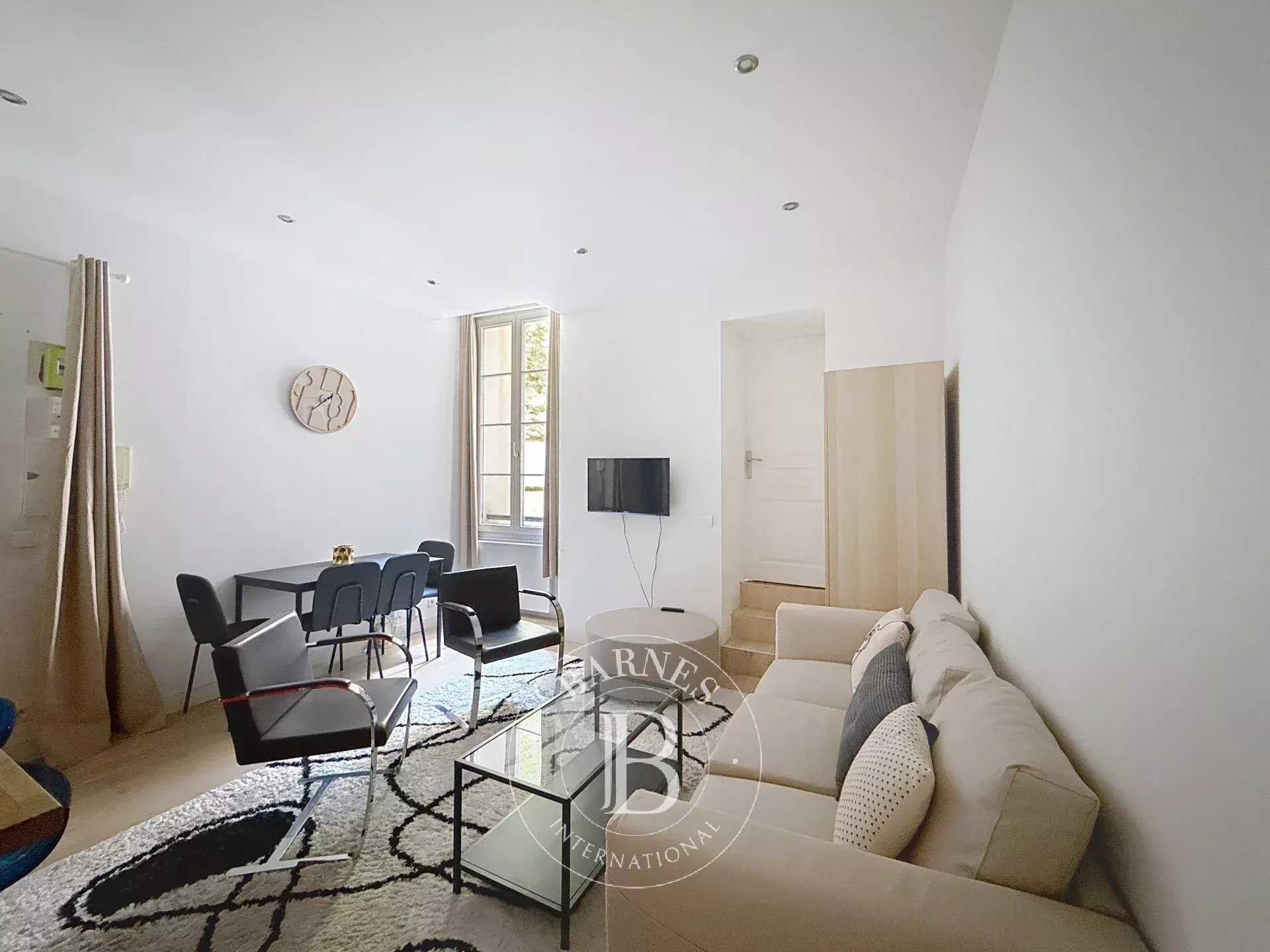 Apartment Paris 75007  -  ref 83421537 (picture 2)