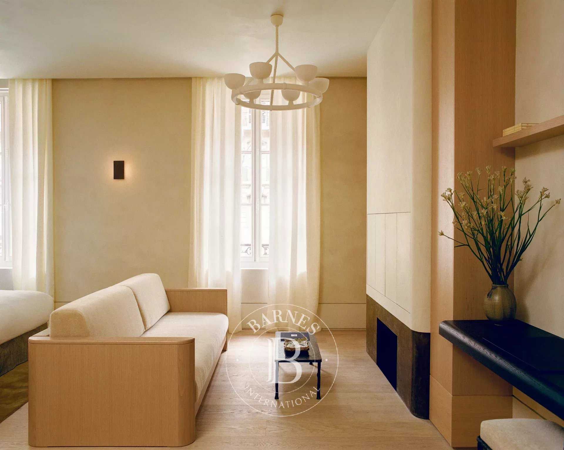Appartement Paris 75007  -  ref 85765337 (picture 1)