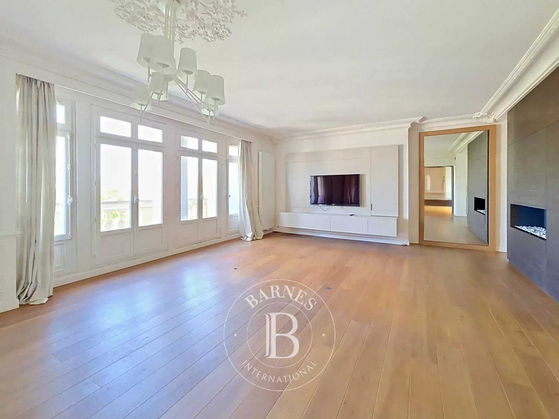 Apartment Paris 75007  -  ref 6656135 (picture 2)