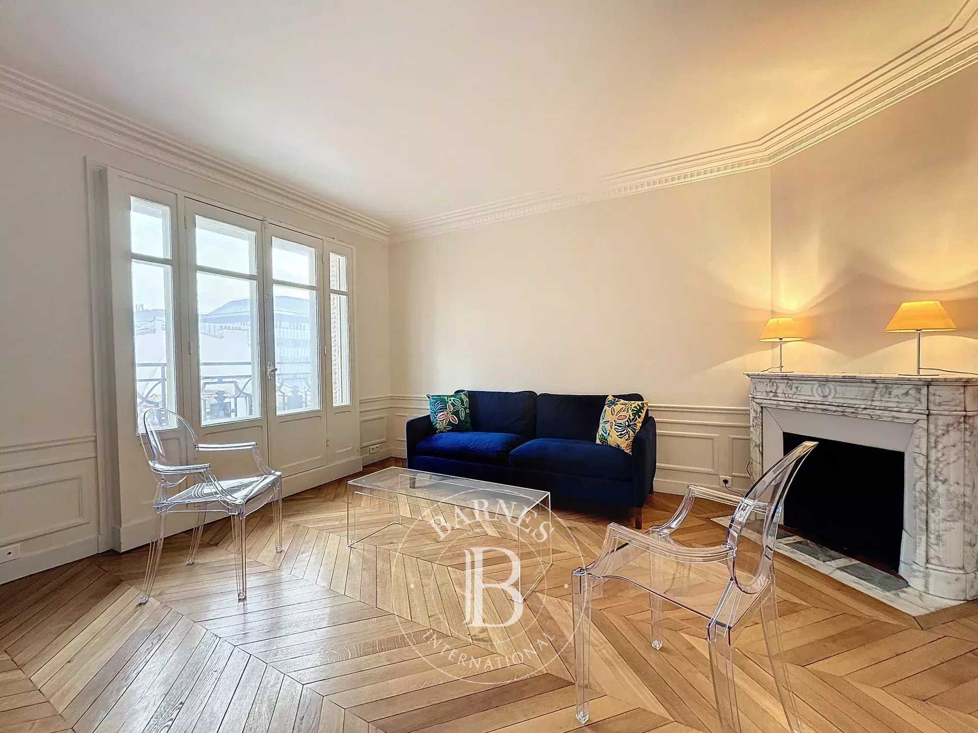 Appartement Paris 75007  -  ref 83942832 (picture 2)
