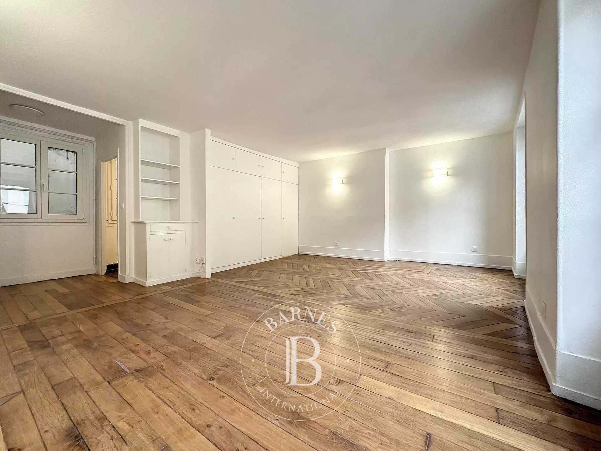 Appartement Paris 75007  -  ref 83758322 (picture 3)
