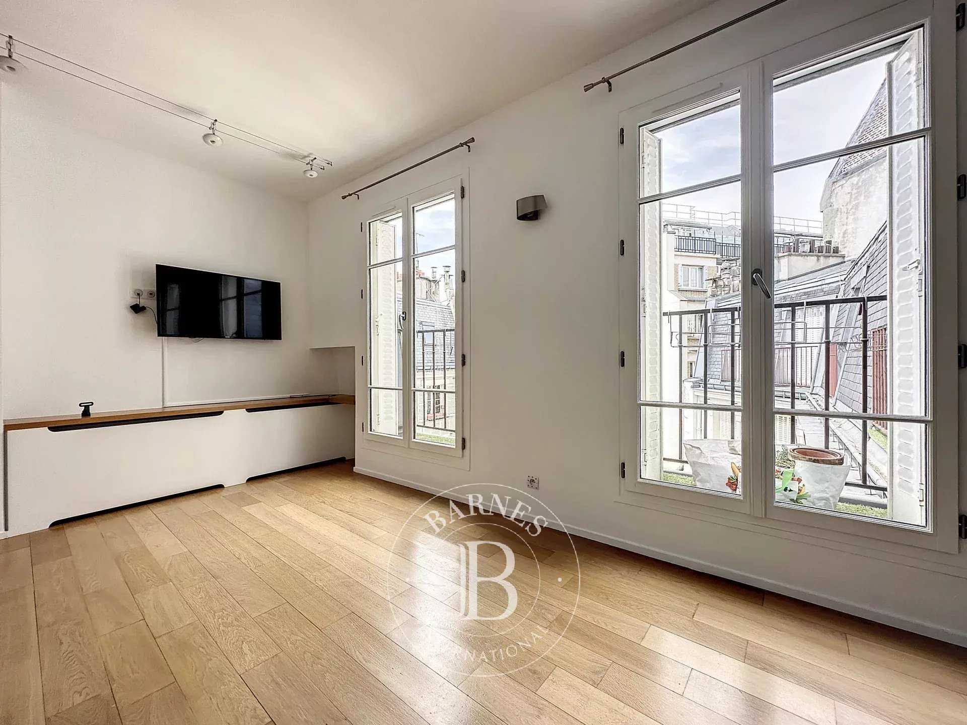 Appartement Paris 75007  -  ref 82987731 (picture 2)