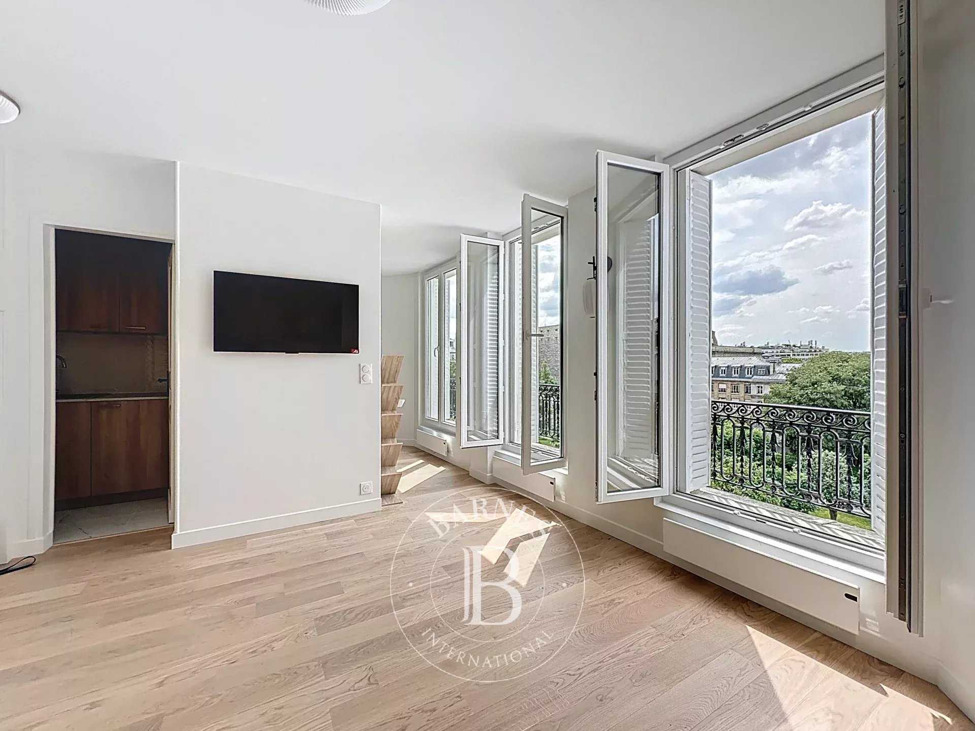 Appartement Paris 75007  -  ref 85938031 (picture 2)