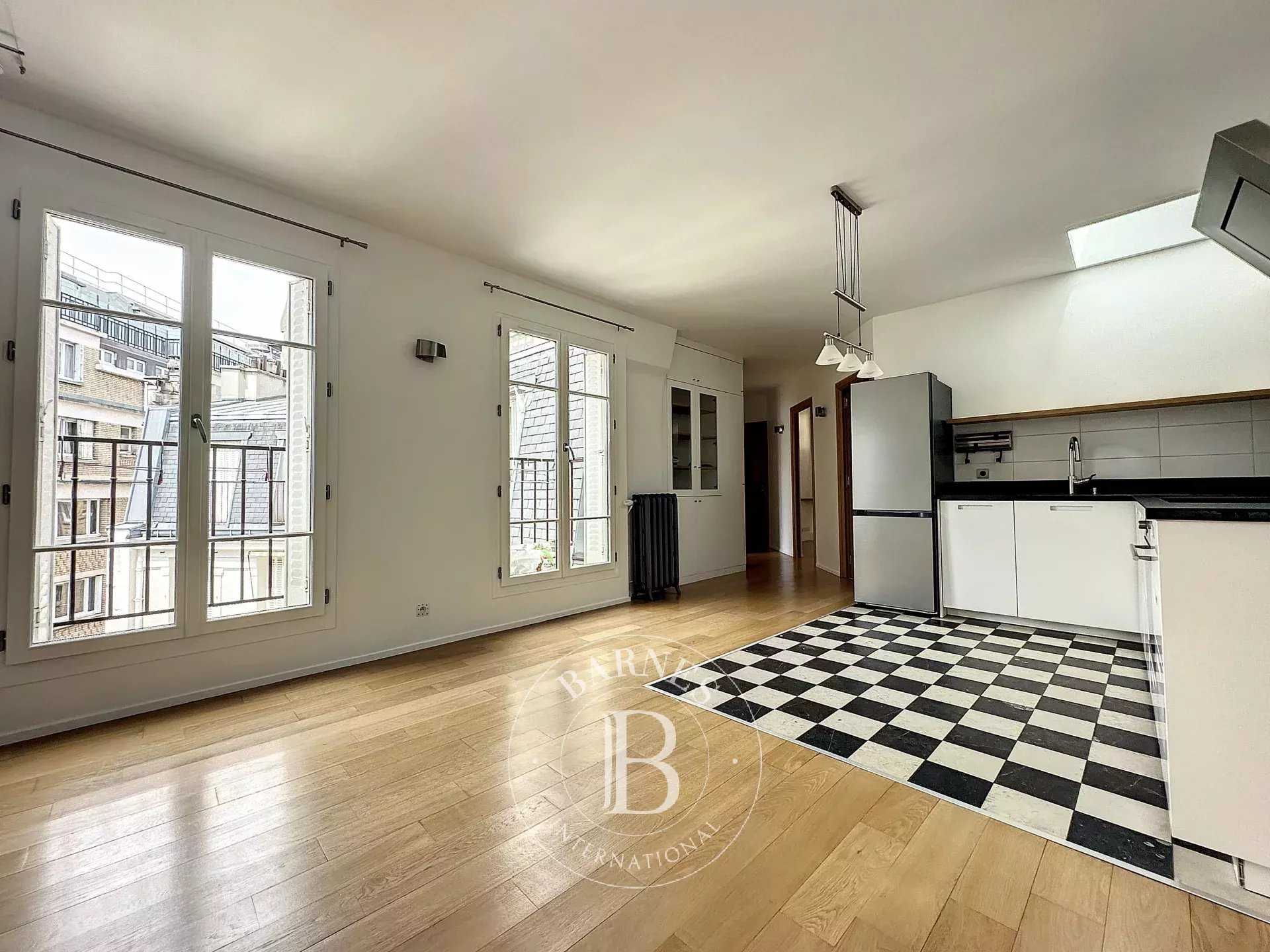 Appartement Paris 75007  -  ref 82987731 (picture 1)