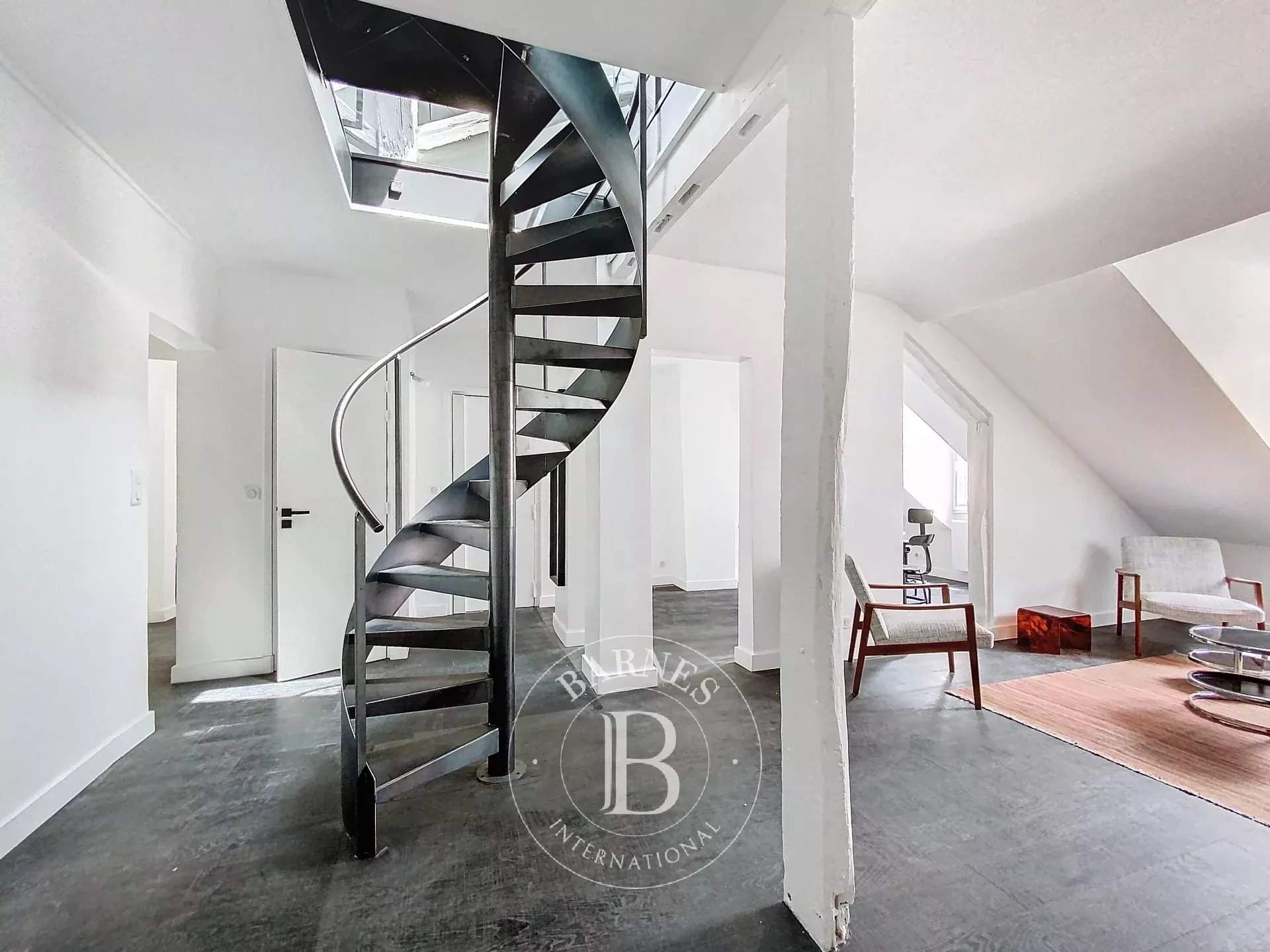 Paris  - Appartement 5 Pièces 2 Chambres - picture 2
