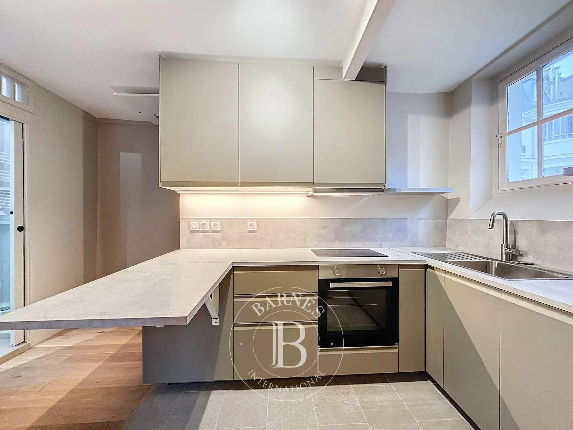 Paris  - Appartement 3 Pi&egrave;ces 2 Chambres - picture 13