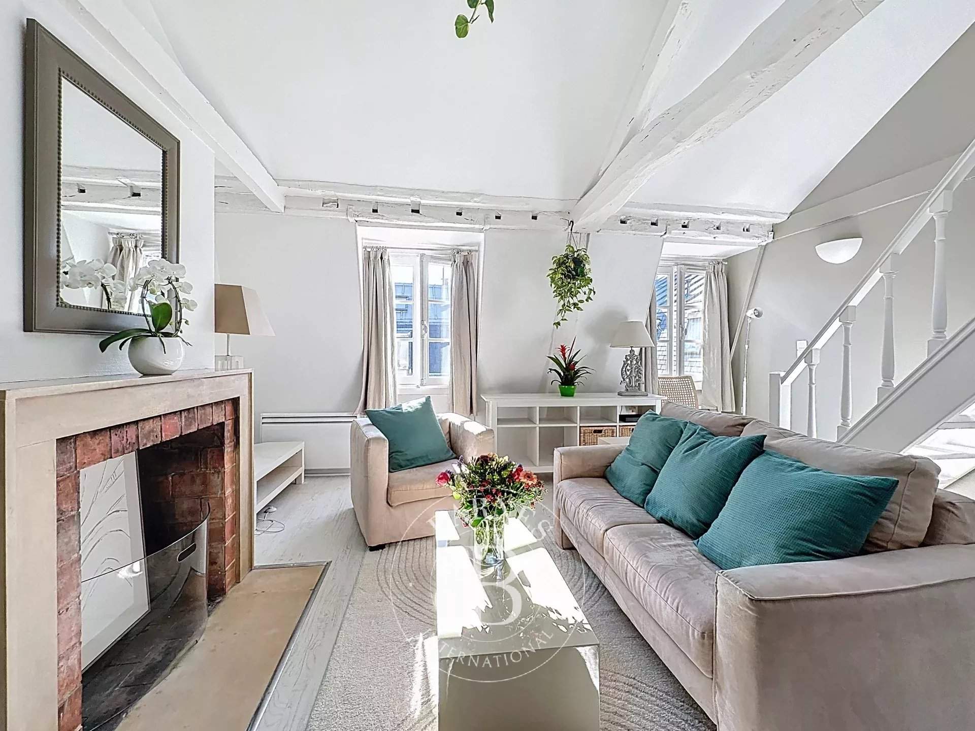 Paris  - Apartment  - picture 1