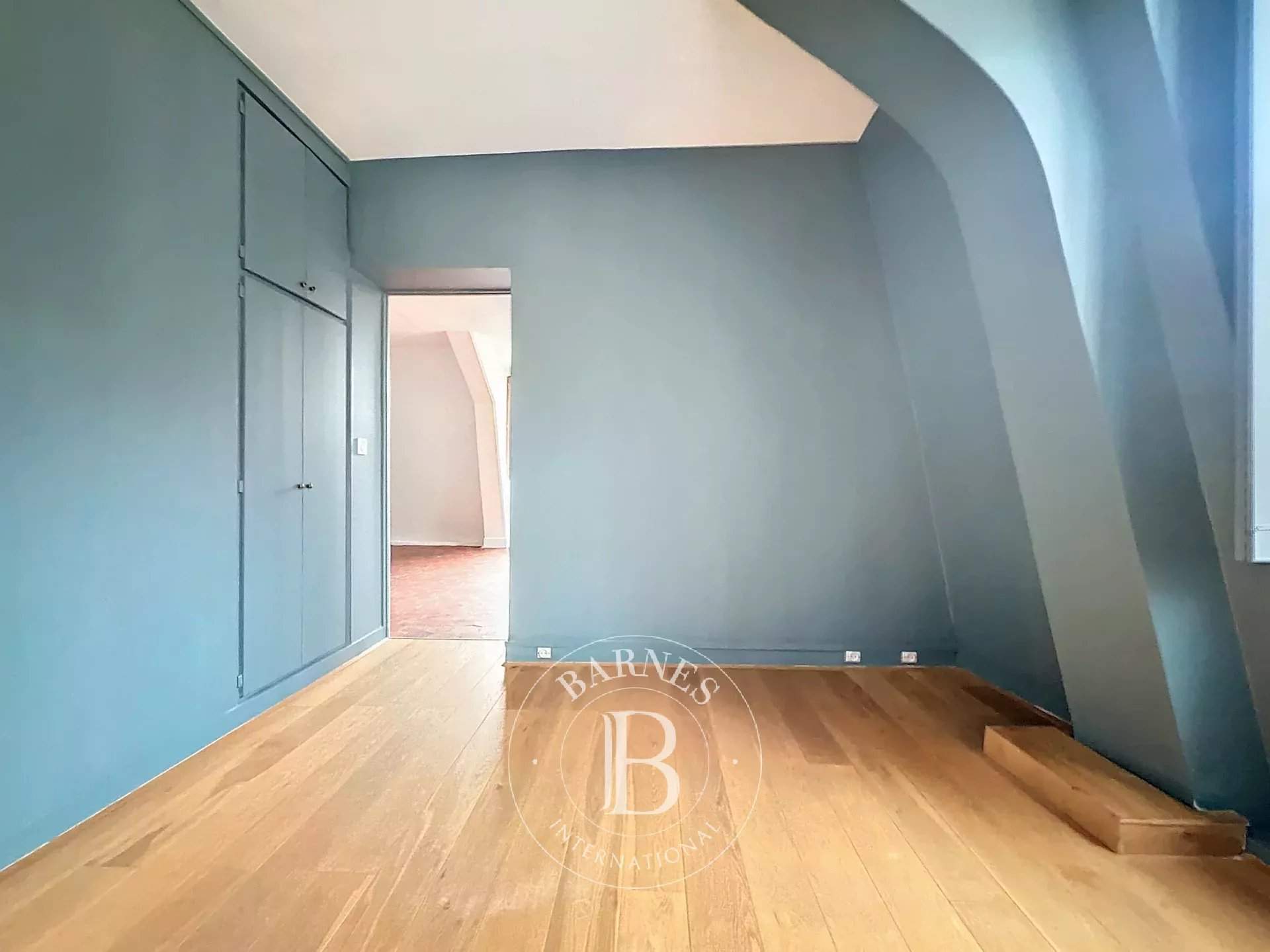 Paris  - Appartement 3 Pi&egrave;ces 2 Chambres - picture 3