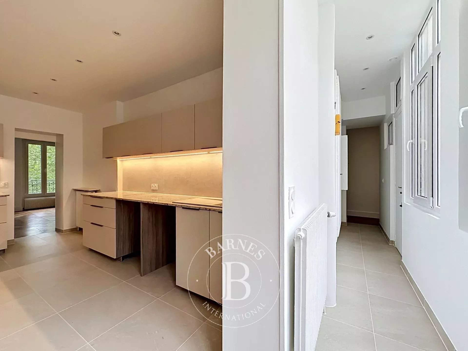 Paris  - Apartment 3 Bedrooms - picture 11