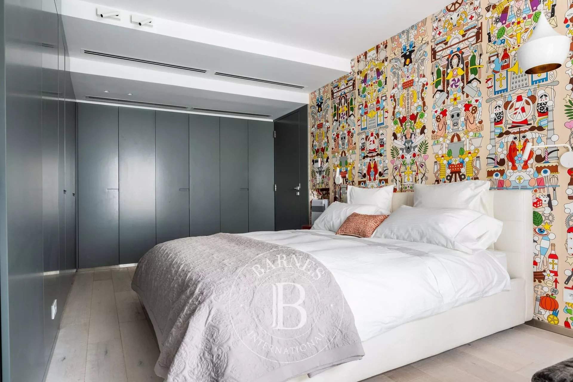 Paris  - Apartment 4 Bedrooms - picture 8
