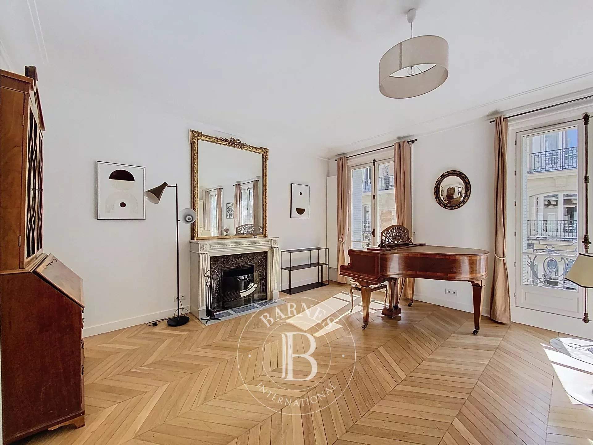 Paris  - Apartment 4 Bedrooms - picture 2
