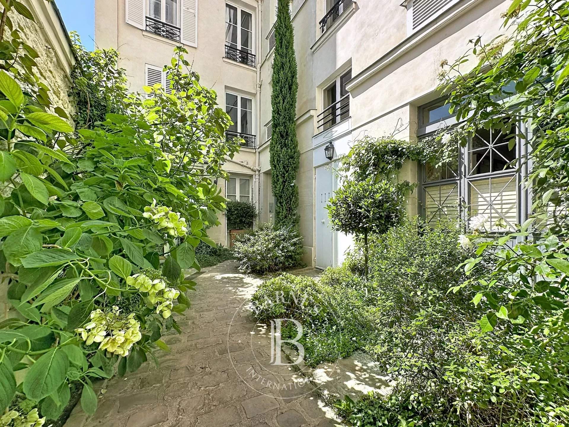 Paris  - Apartment 2 Bedrooms - picture 2