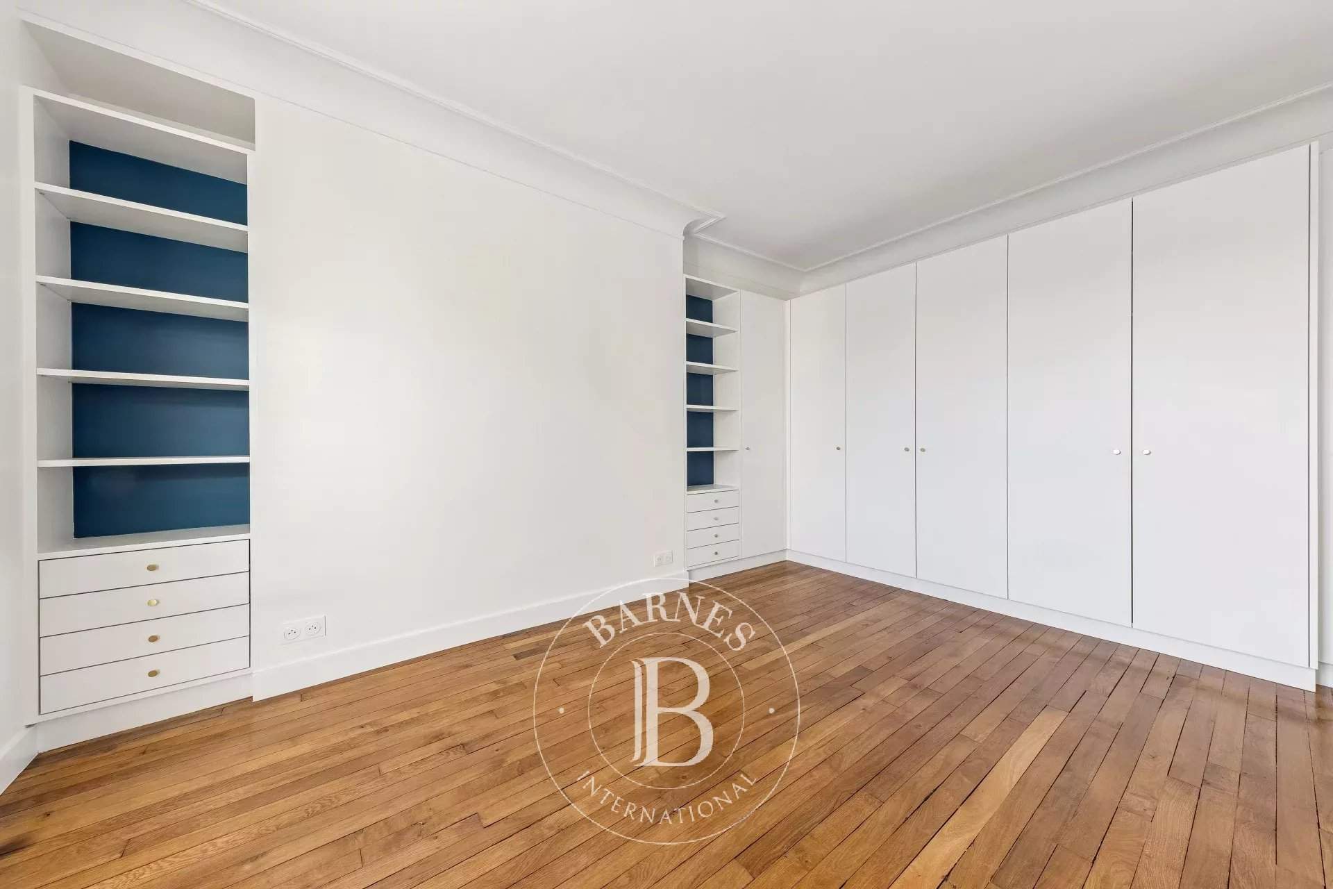 Paris  - Apartment 2 Bedrooms - picture 13