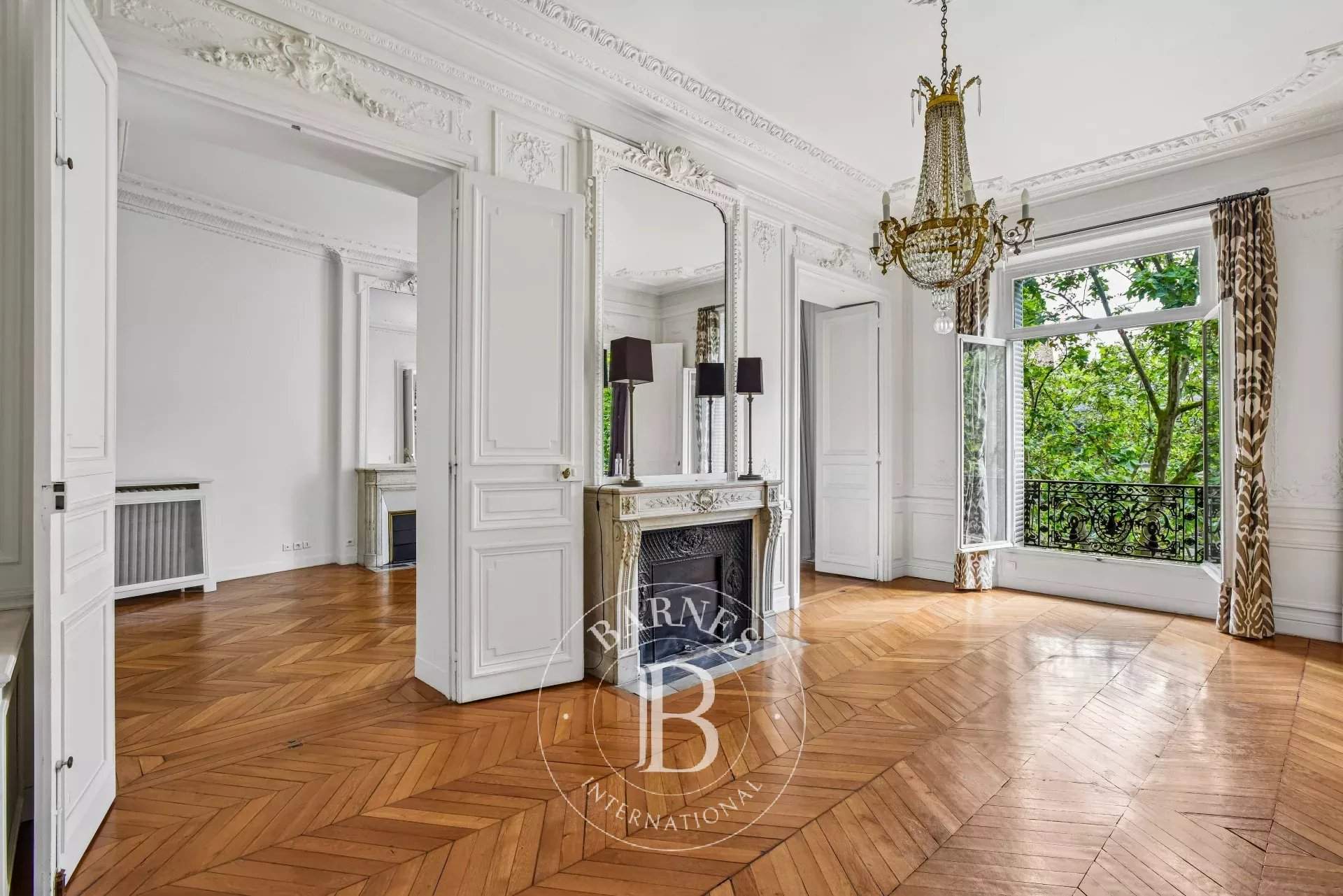 Paris  - Apartment 4 Bedrooms - picture 1