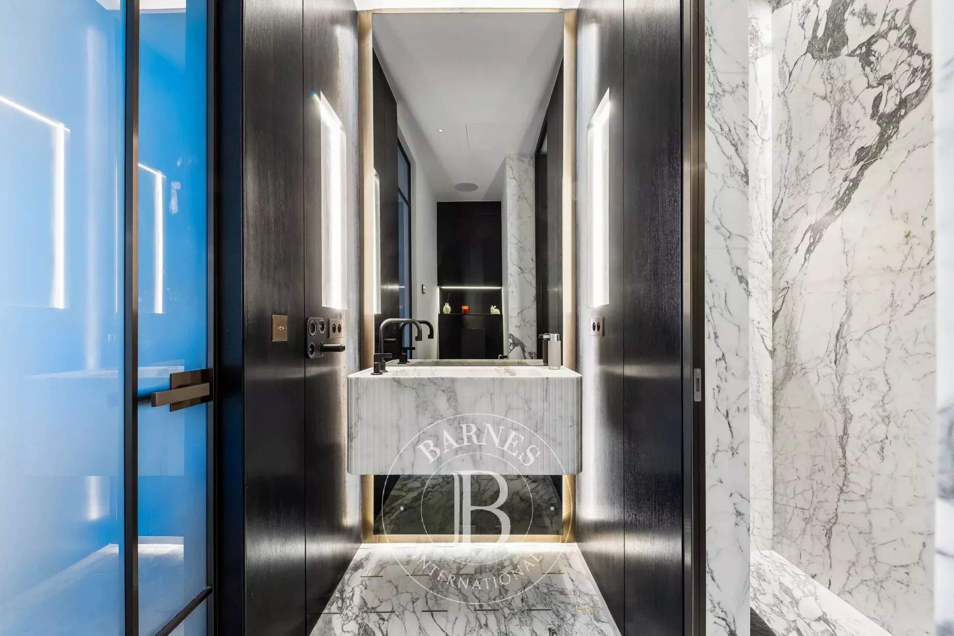 Paris  - Apartment 3 Bedrooms - picture 9