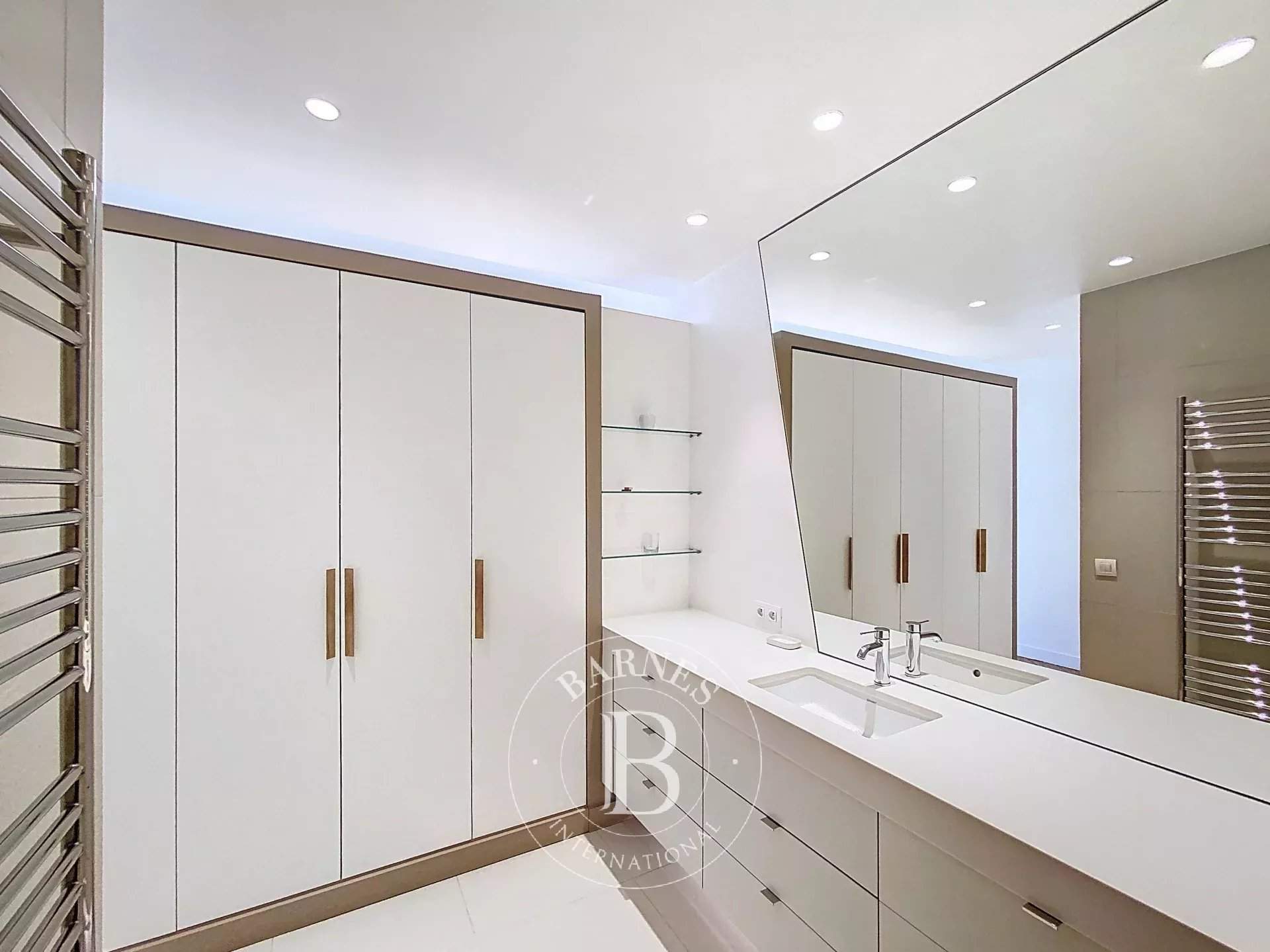 Paris  - Apartment 4 Bedrooms - picture 17