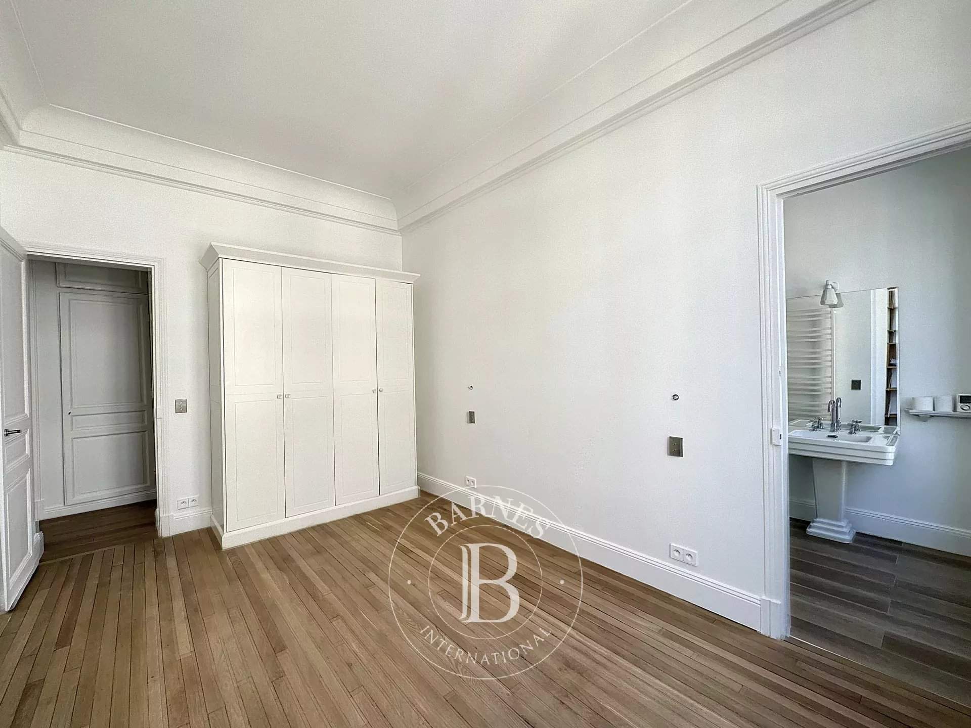Paris  - Apartment 3 Bedrooms - picture 12