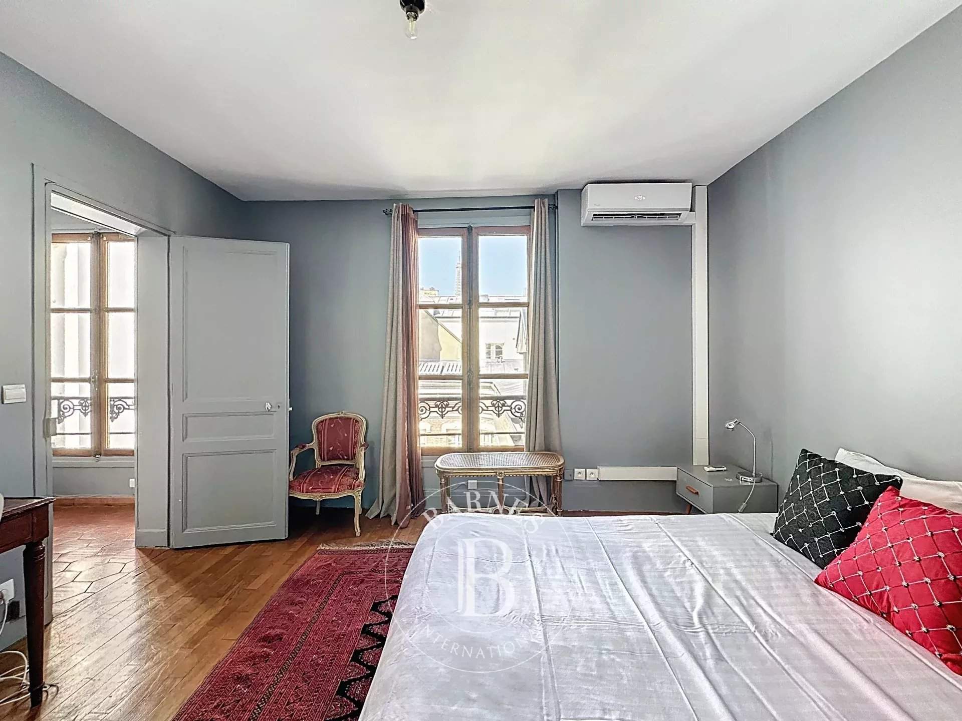 Paris  - Apartment  - picture 1