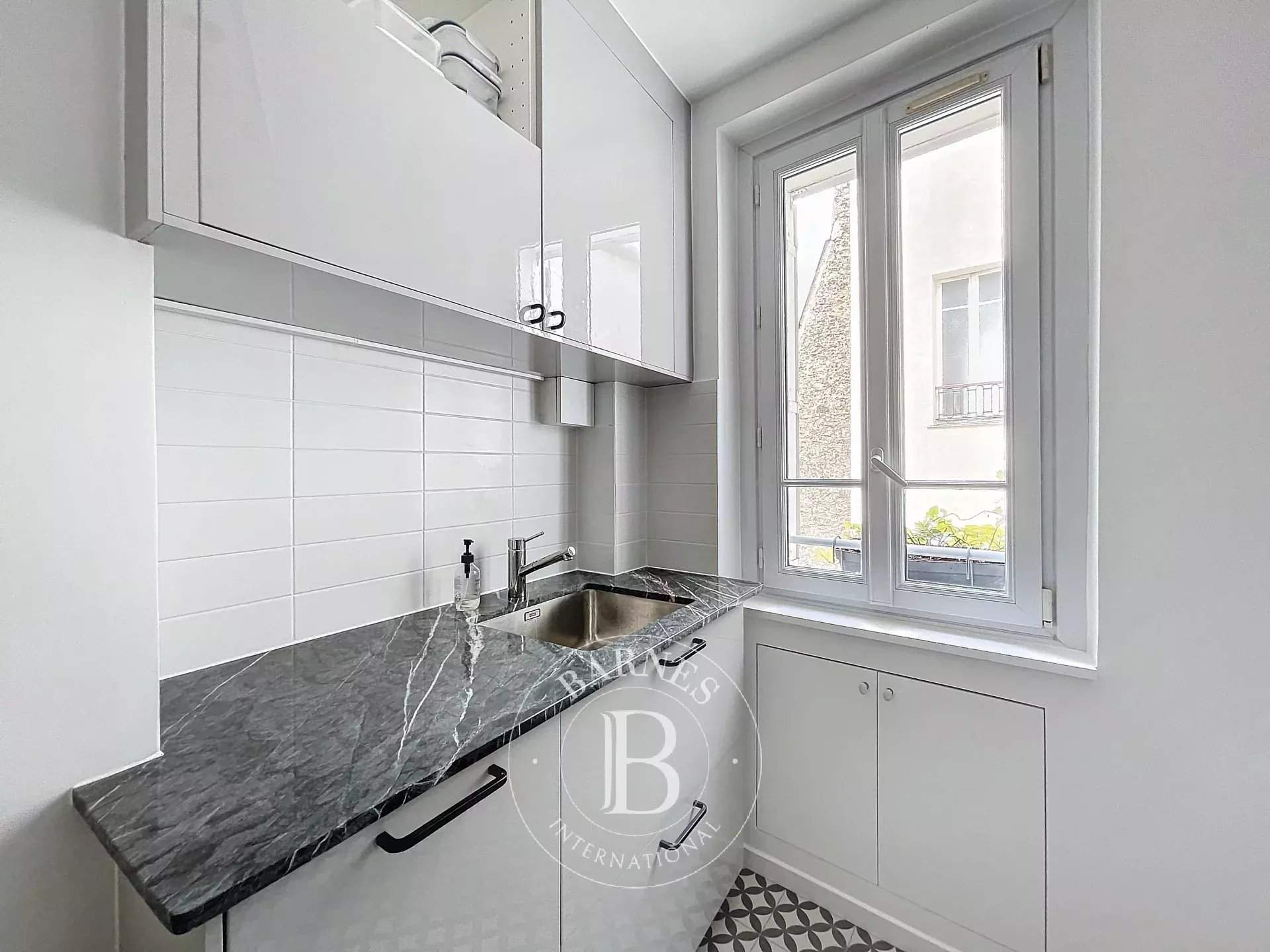 Paris  - Apartment 1 Bedroom - picture 11