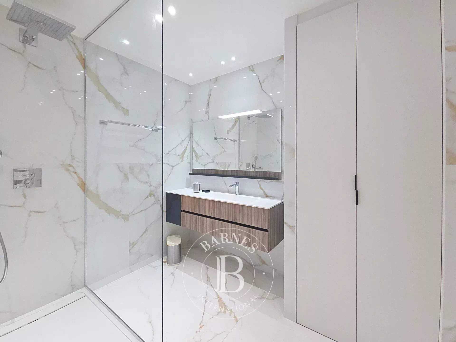 Paris  - Appartement 5 Pi&egrave;ces 2 Chambres - picture 13