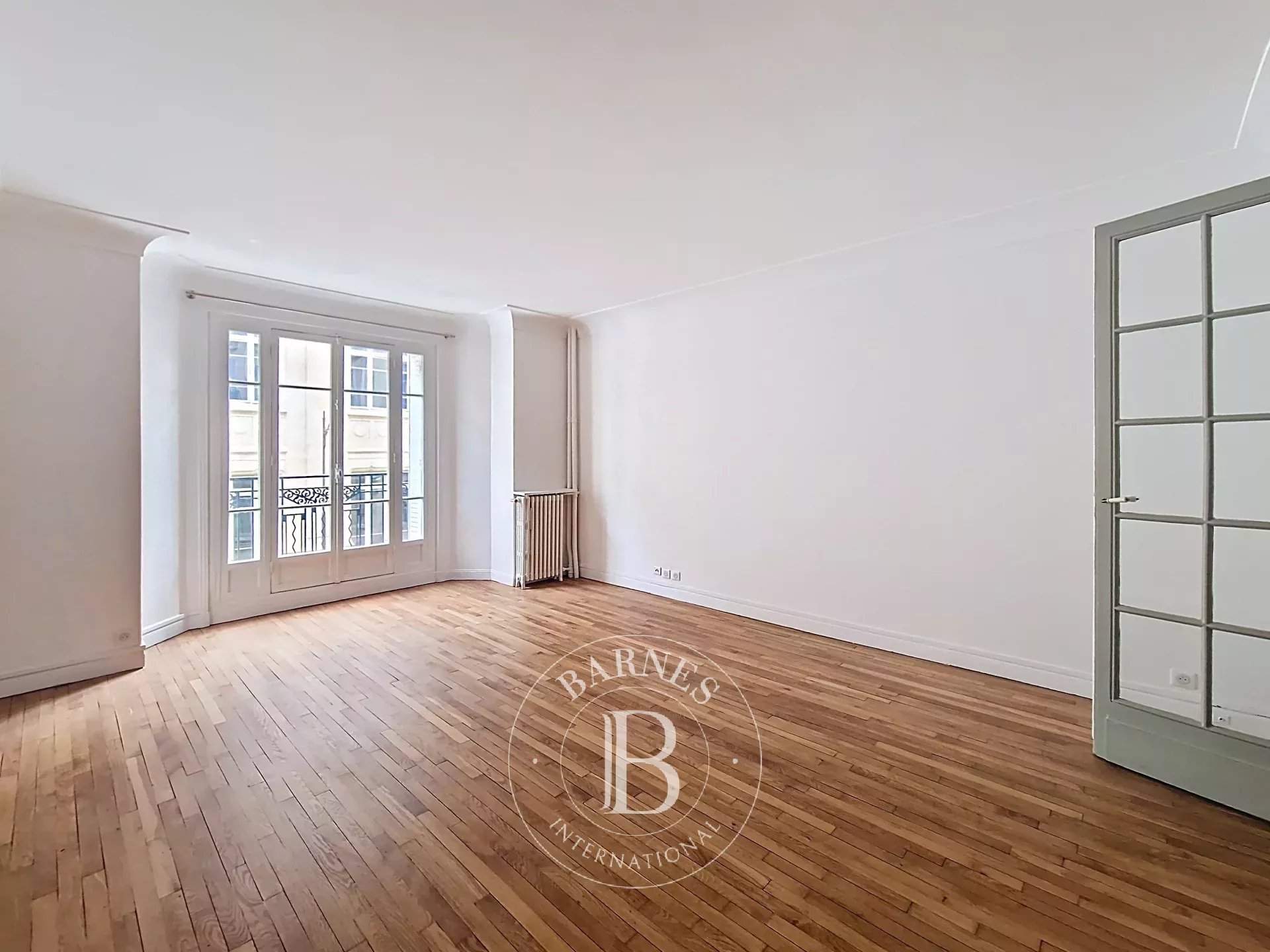 Paris  - Apartment 3 Bedrooms - picture 2