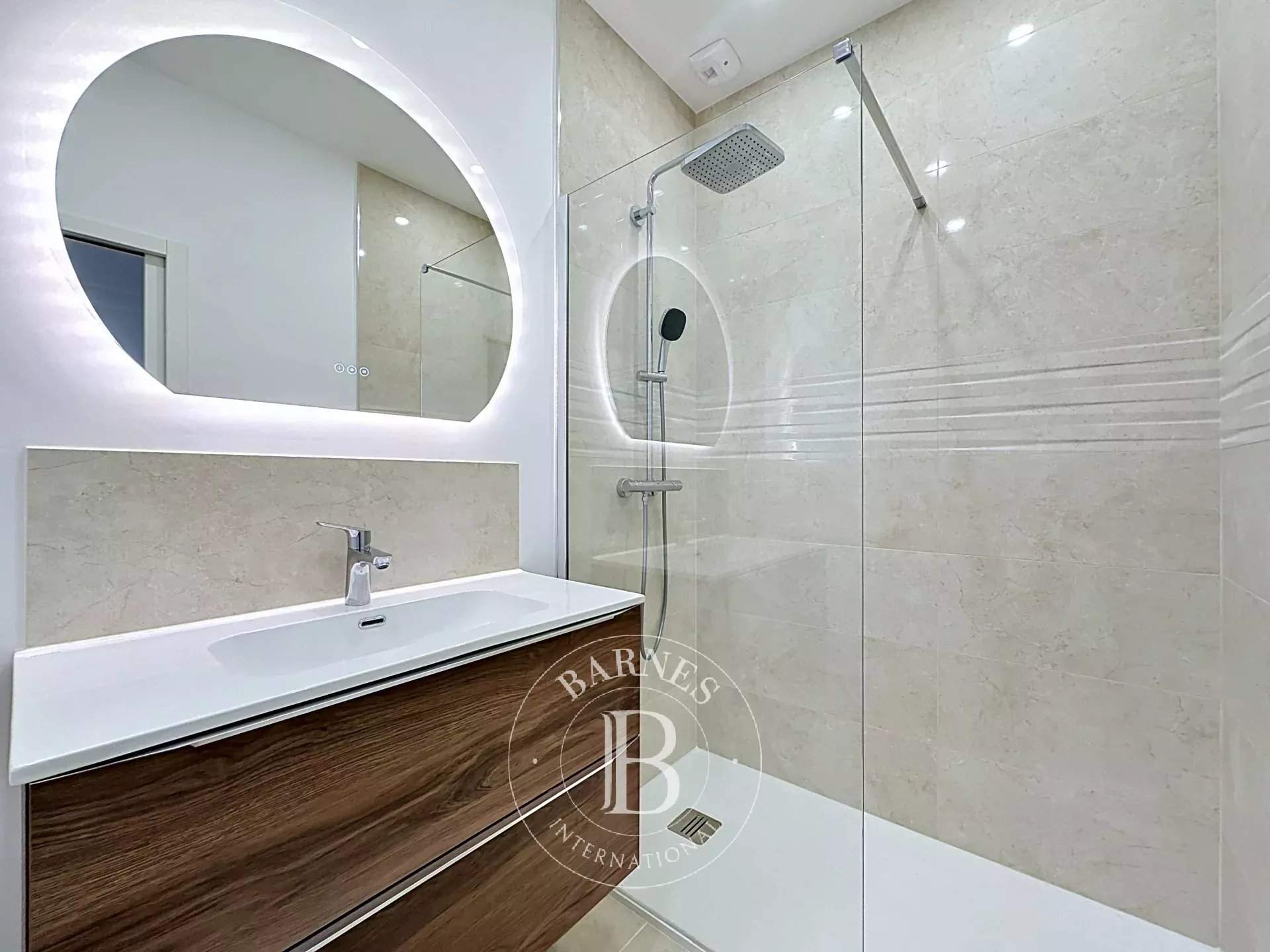 Paris  - Apartment 3 Bedrooms - picture 16