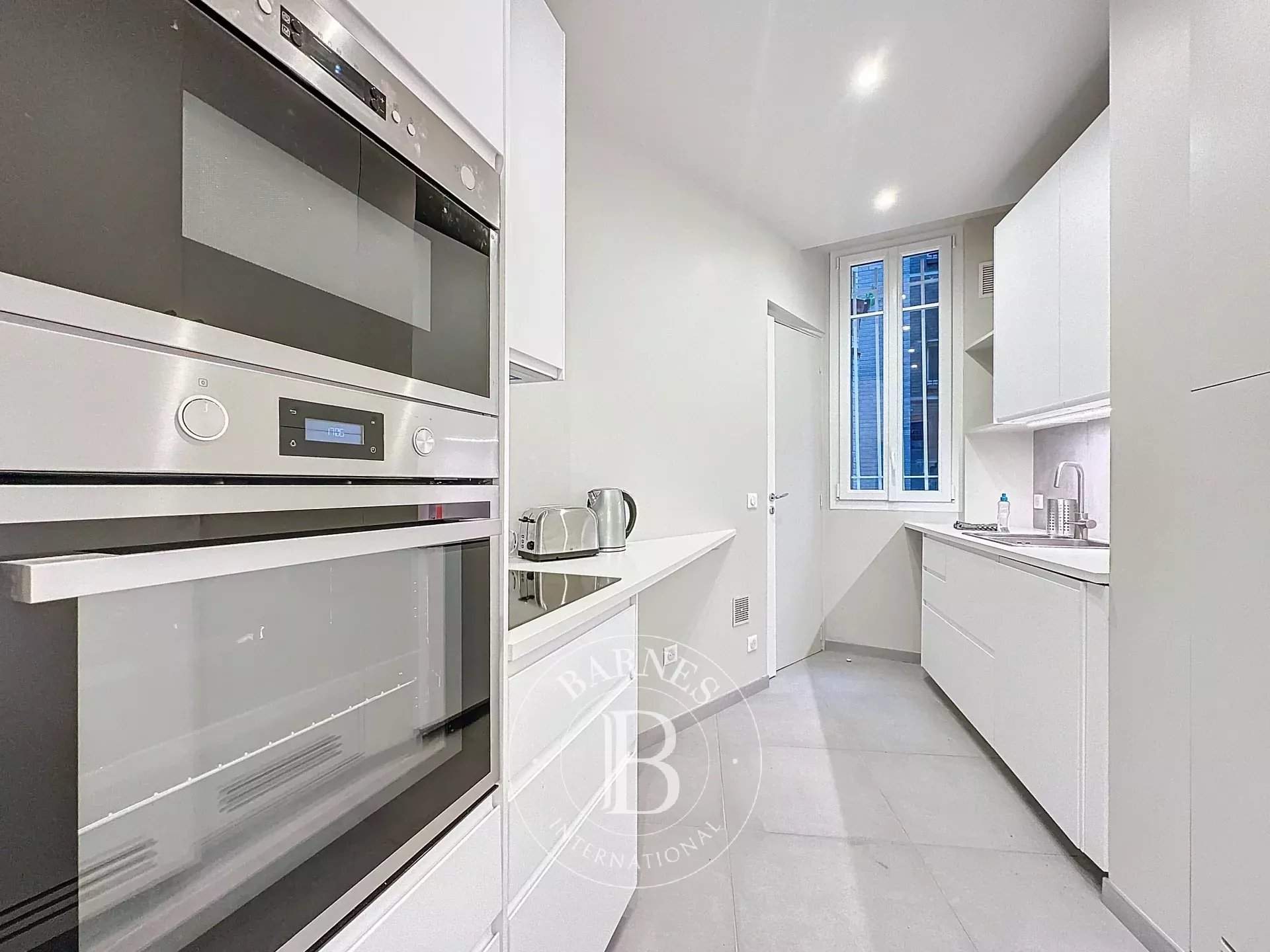 Paris  - Appartement 5 Pi&egrave;ces 3 Chambres - picture 6