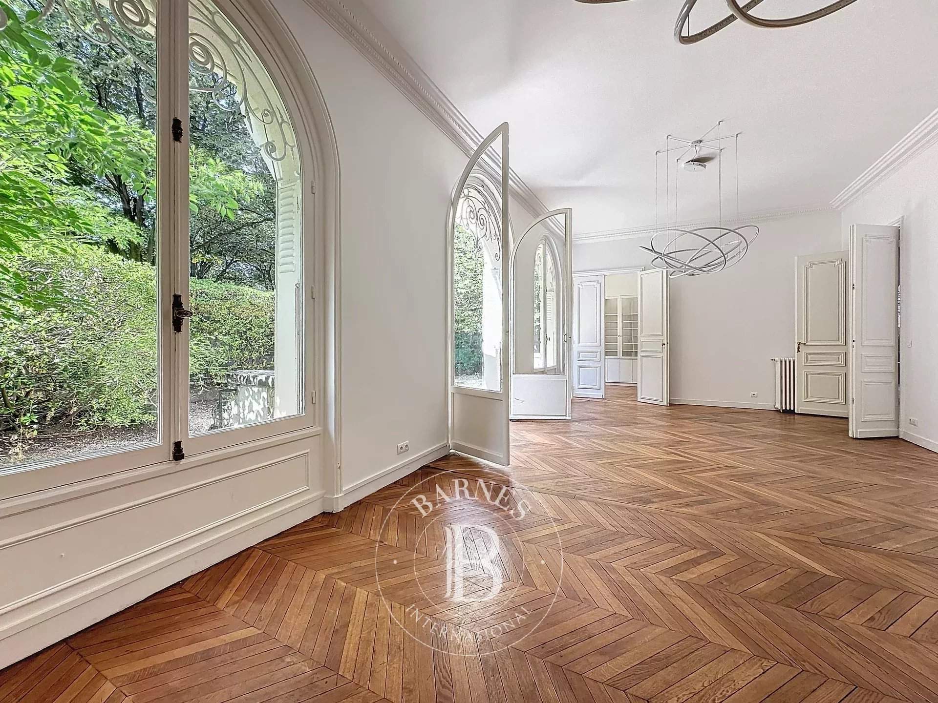 Paris  - Apartment 5 Bedrooms - picture 17