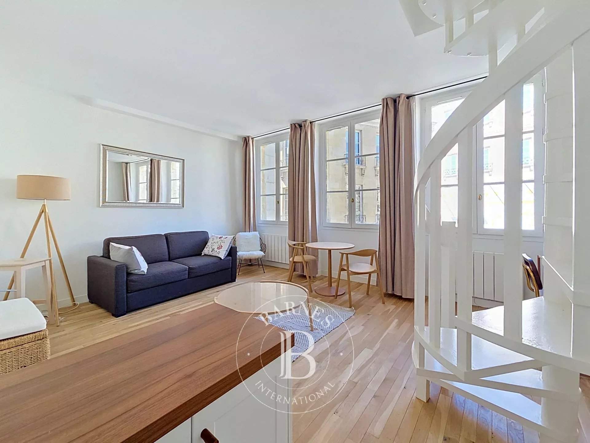 Paris  - Appartement 2 Pi&egrave;ces, 1 Chambre - picture 1