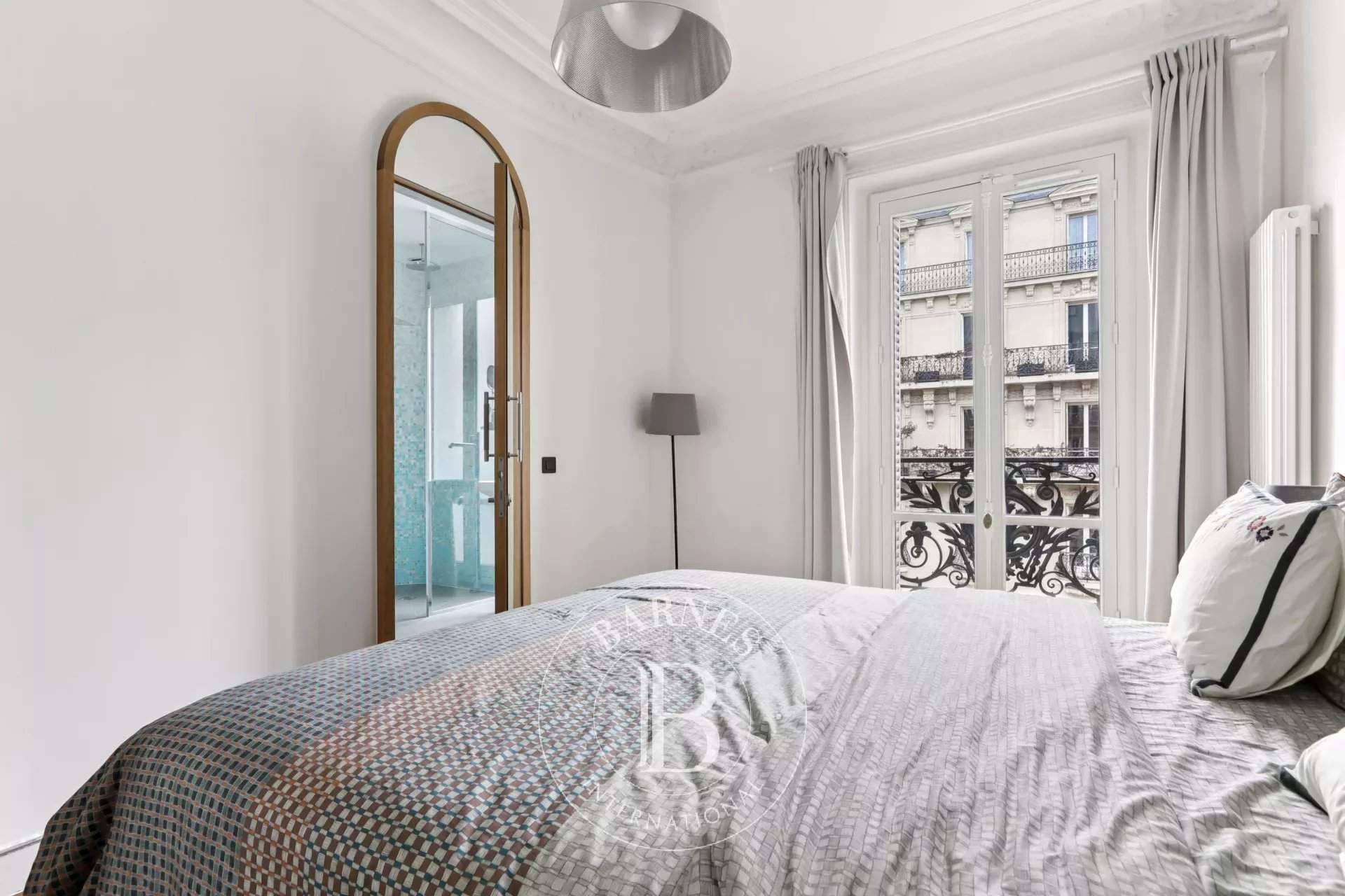 Paris  - Appartement 5 Pi&egrave;ces 3 Chambres - picture 8