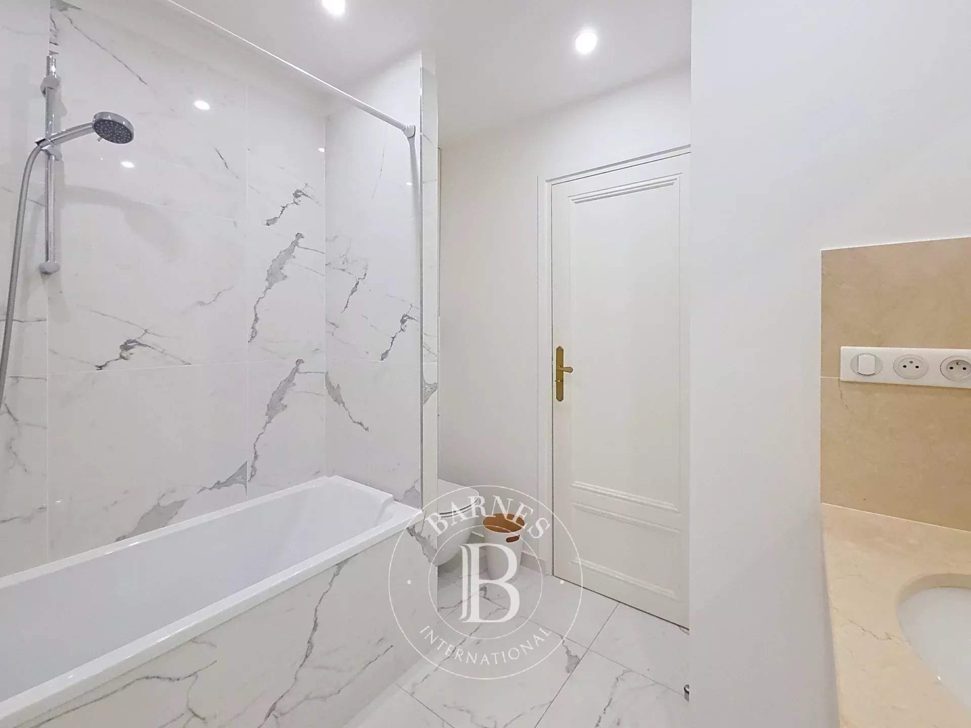 Paris  - Appartement 4 Pi&egrave;ces 2 Chambres - picture 10