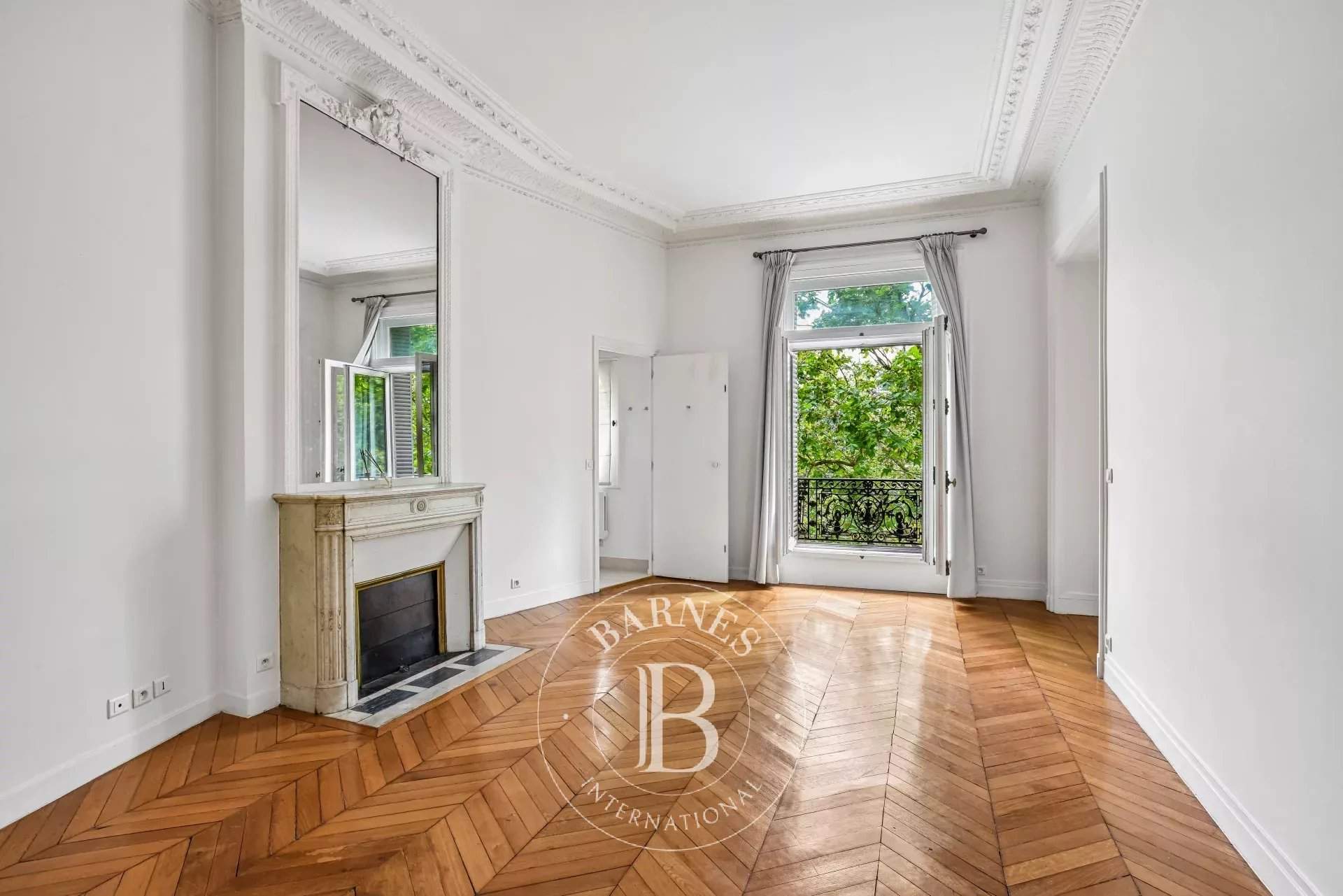 Paris  - Apartment 4 Bedrooms - picture 8