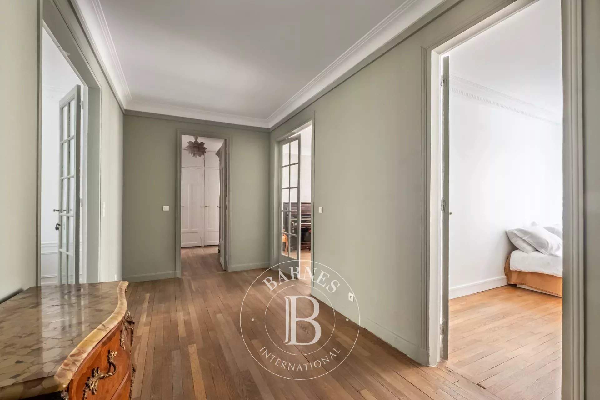Paris  - Apartment 3 Bedrooms - picture 8