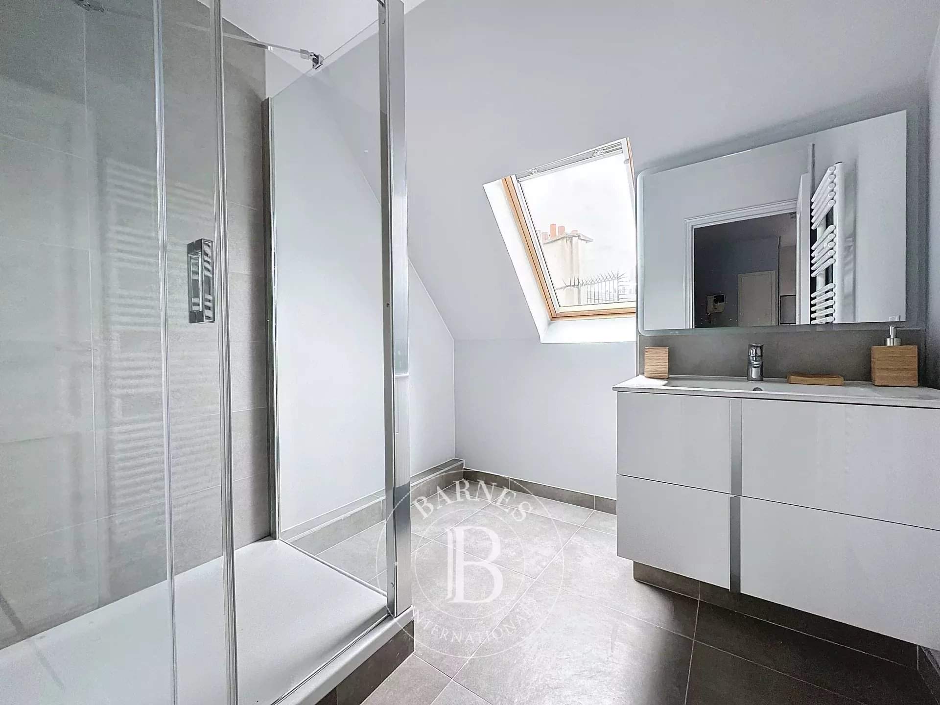 Paris  - Apartment 2 Bedrooms - picture 8