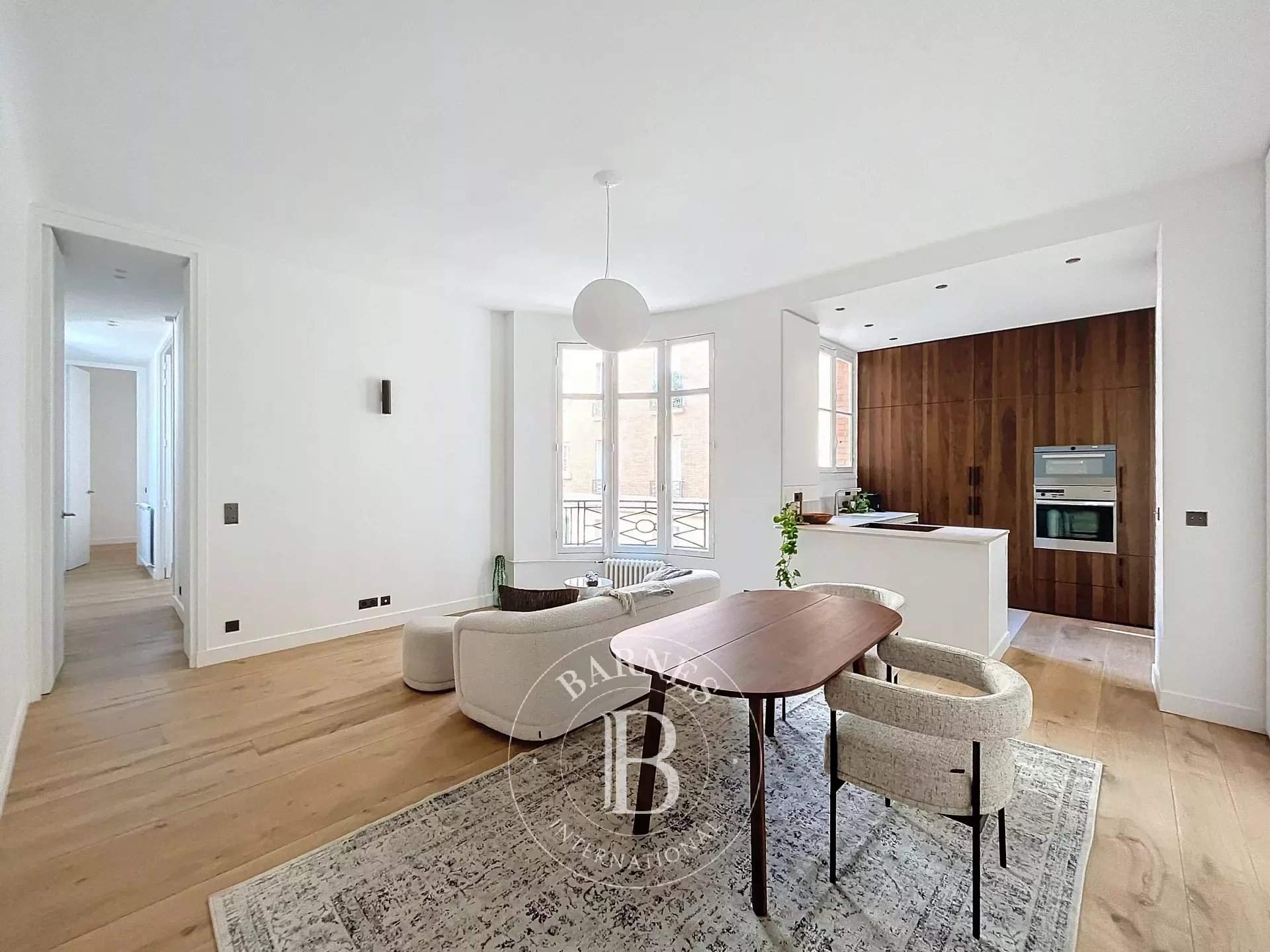 Paris  - Apartment 2 Bedrooms - picture 2